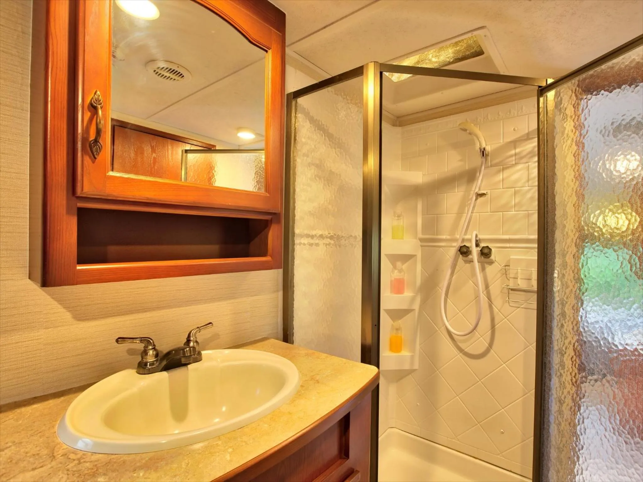 Shower in Wood Pecker Nakijin