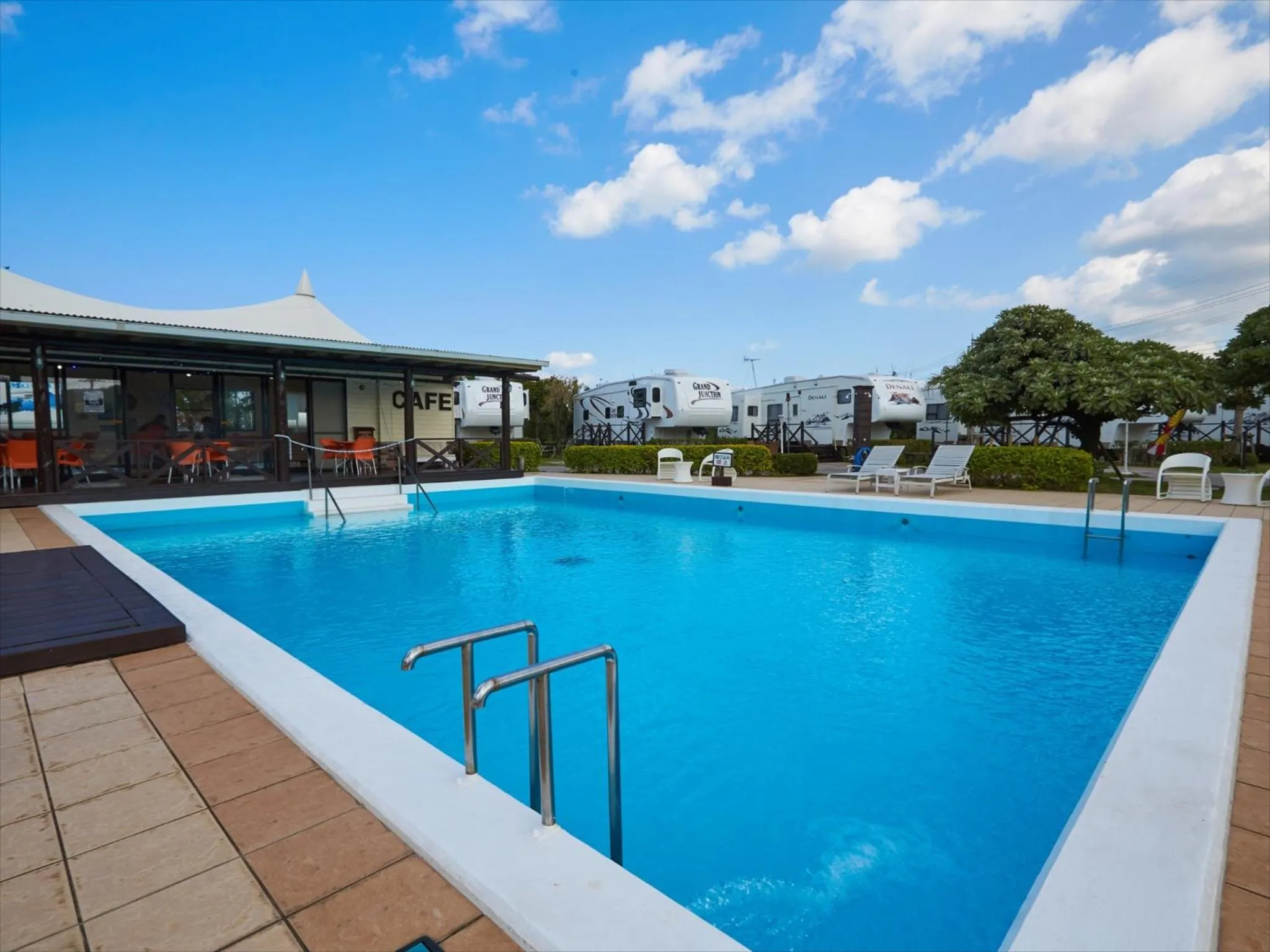 Swimming pool in Wood Pecker Nakijin