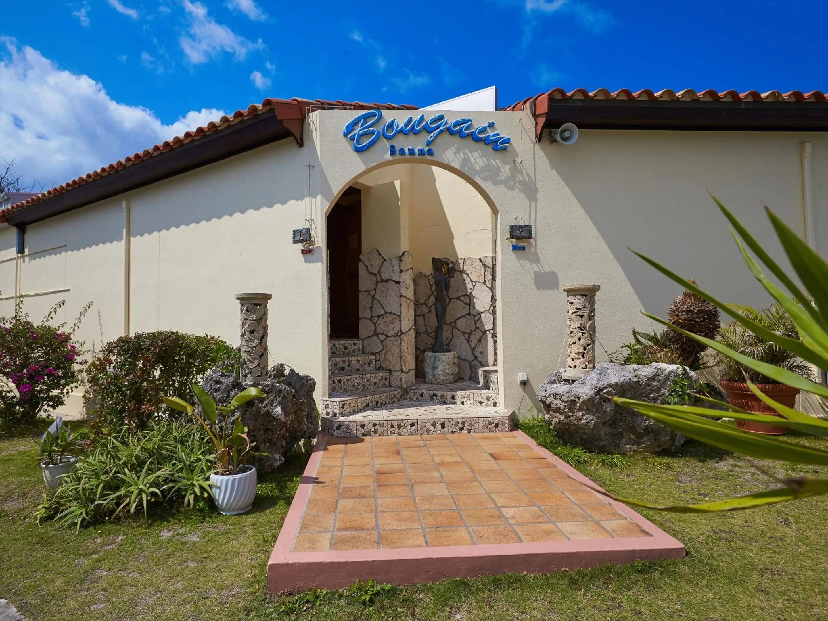 Facade/entrance in Wood Pecker Nakijin