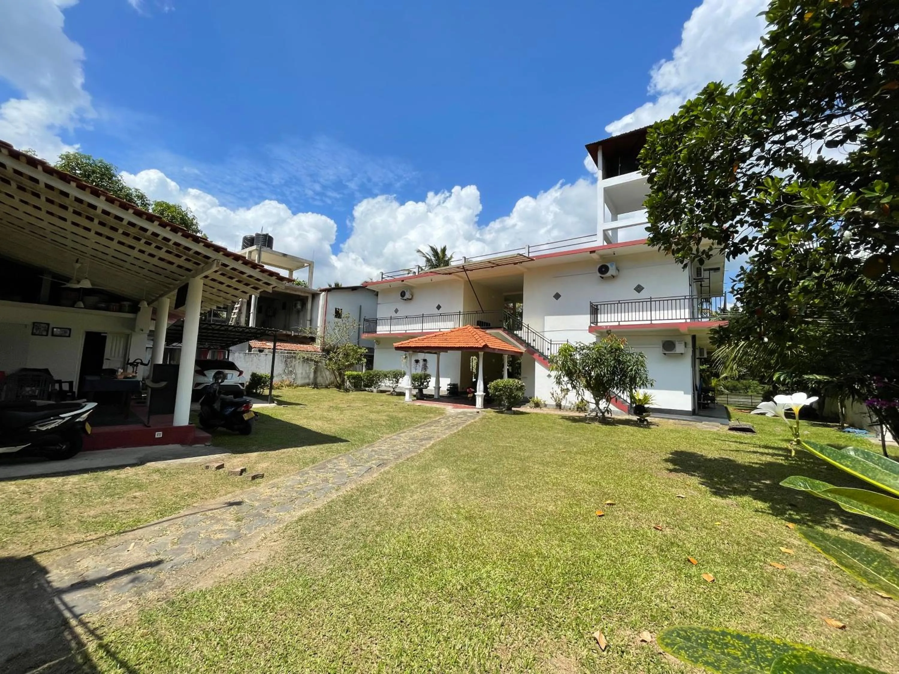 Property building in Pelli Riverine