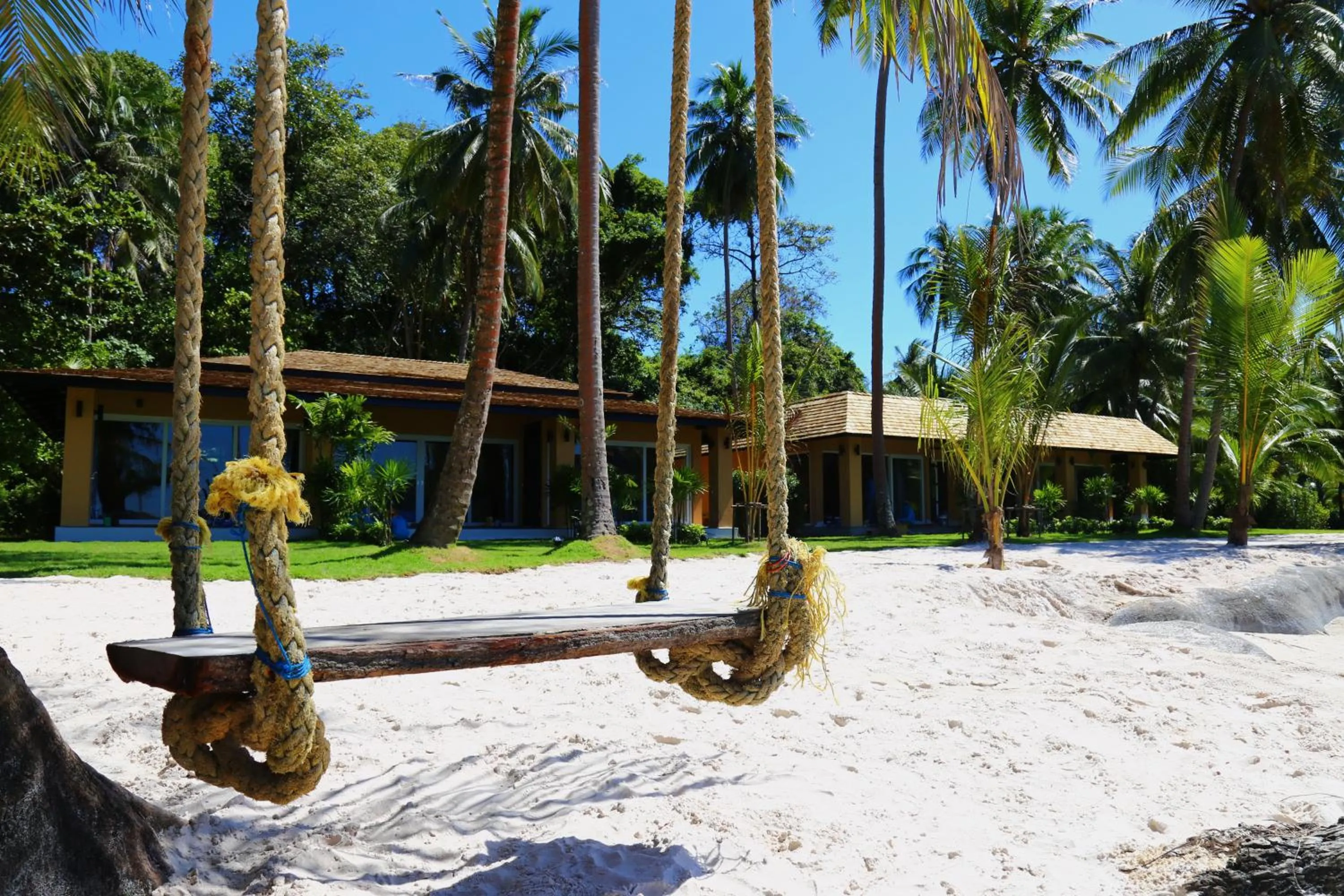 Beach in Peninsula Beach Resort