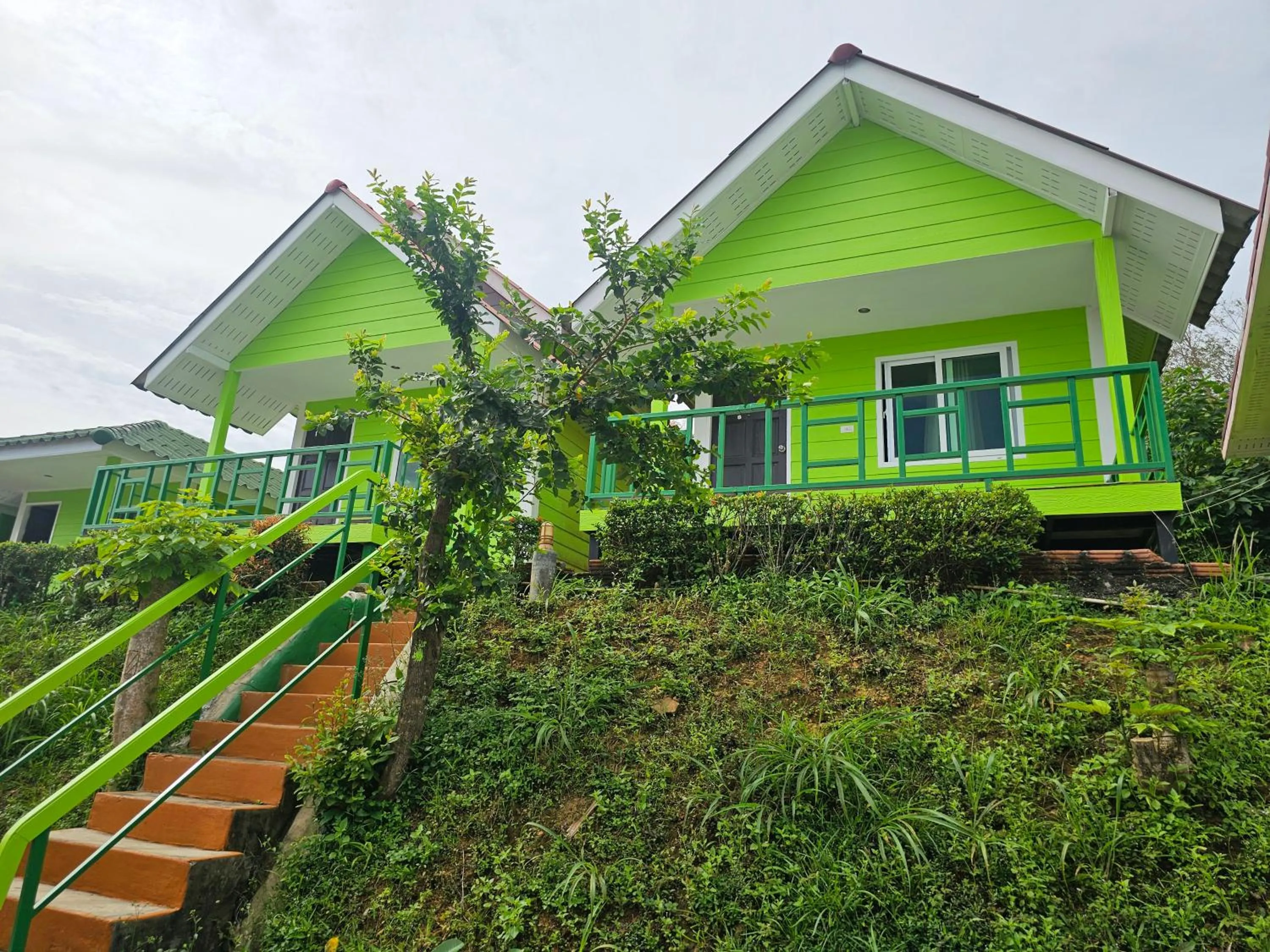 Property building in Cottage Hill at Lanta