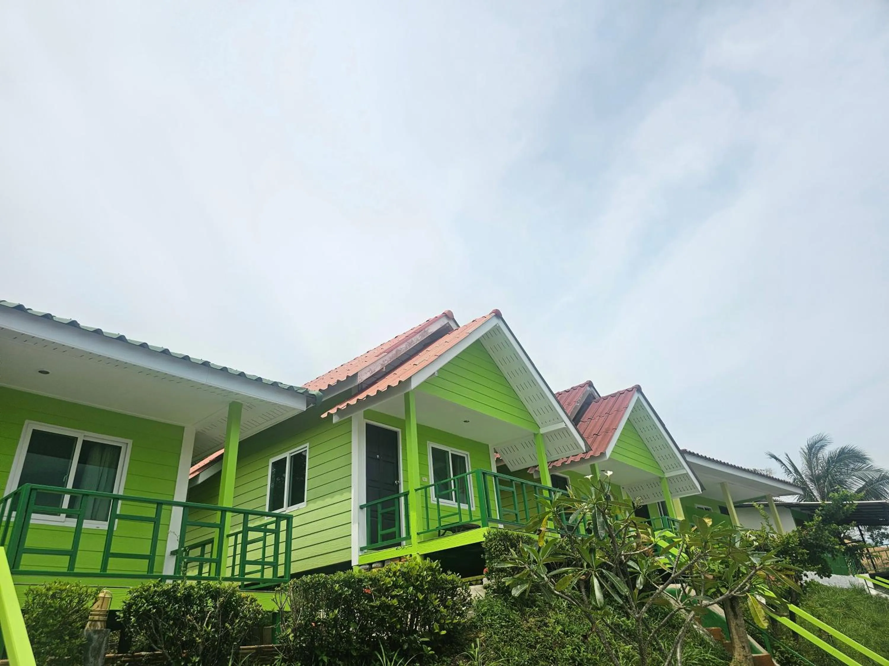 Property building in Cottage Hill at Lanta