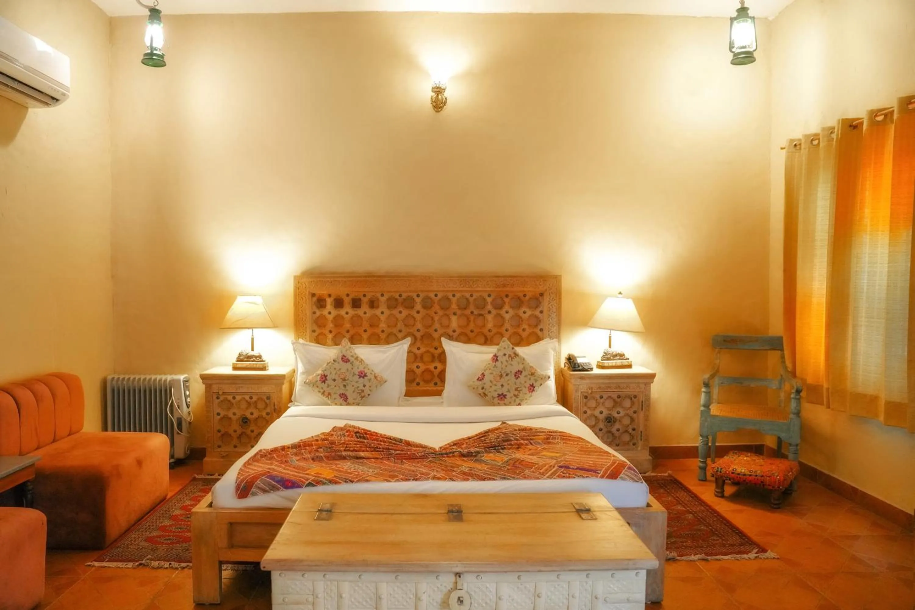 Bed in WelcomHeritage Ranjitvilas