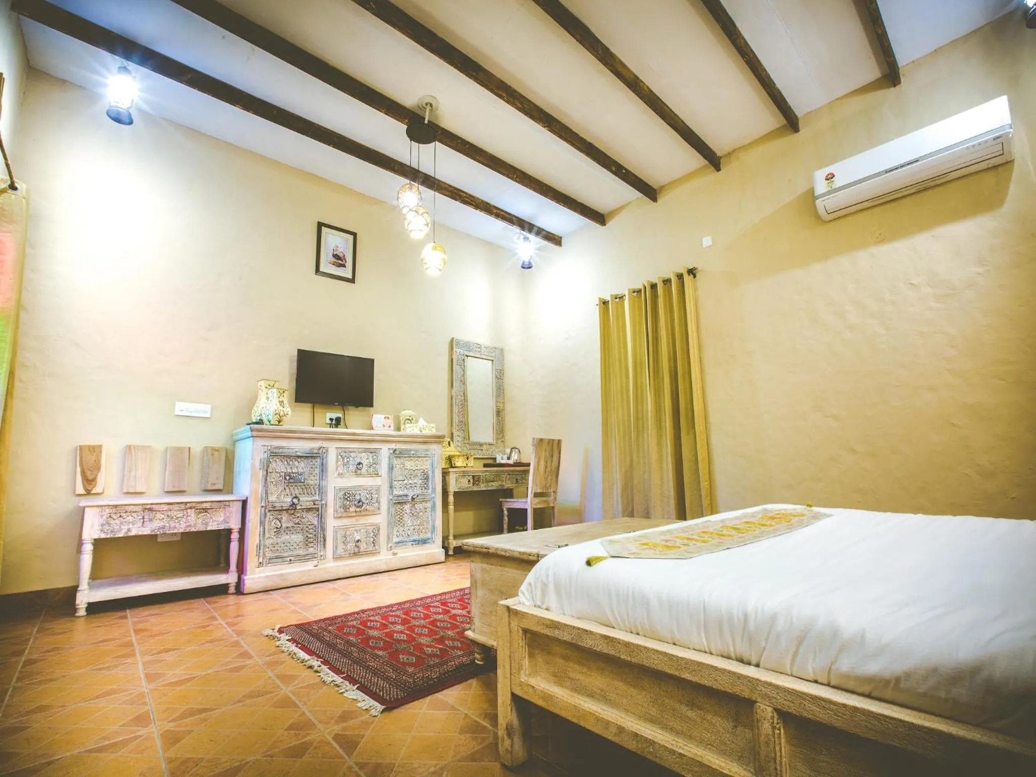 Bedroom, Bed in WelcomHeritage Ranjitvilas