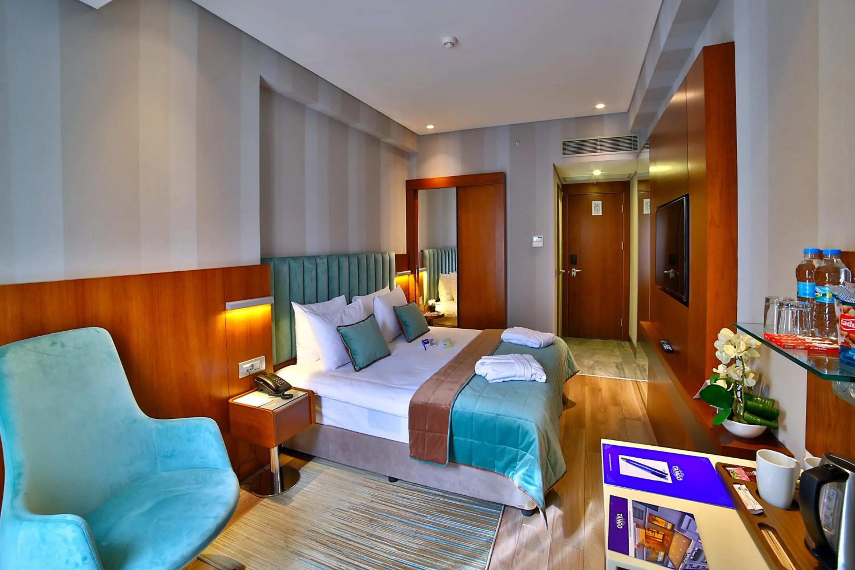 Photo of the whole room, Bed in The Tango Hotel İstanbul