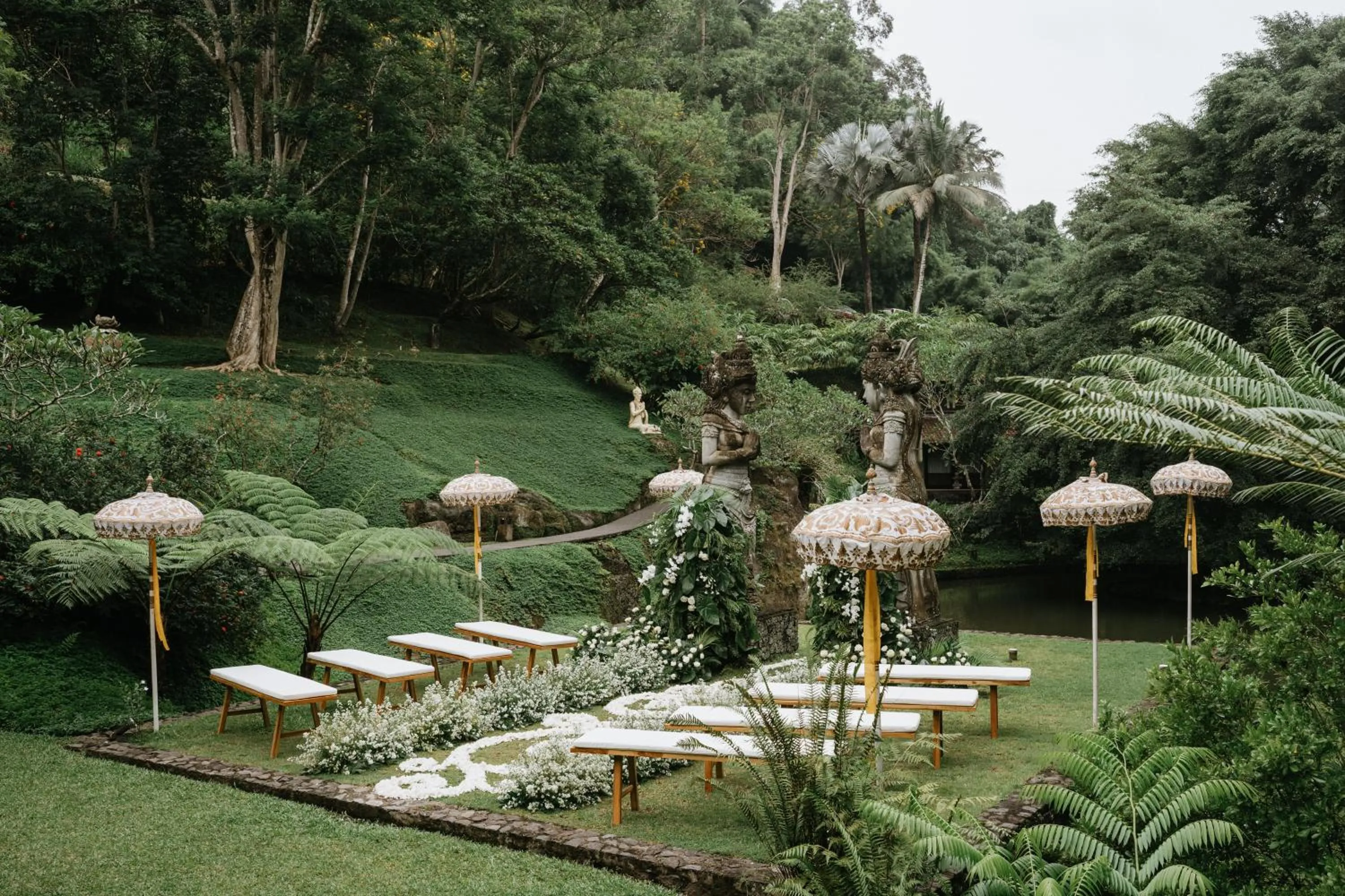 Garden in Dua Dari, a Residence by Hadiprana