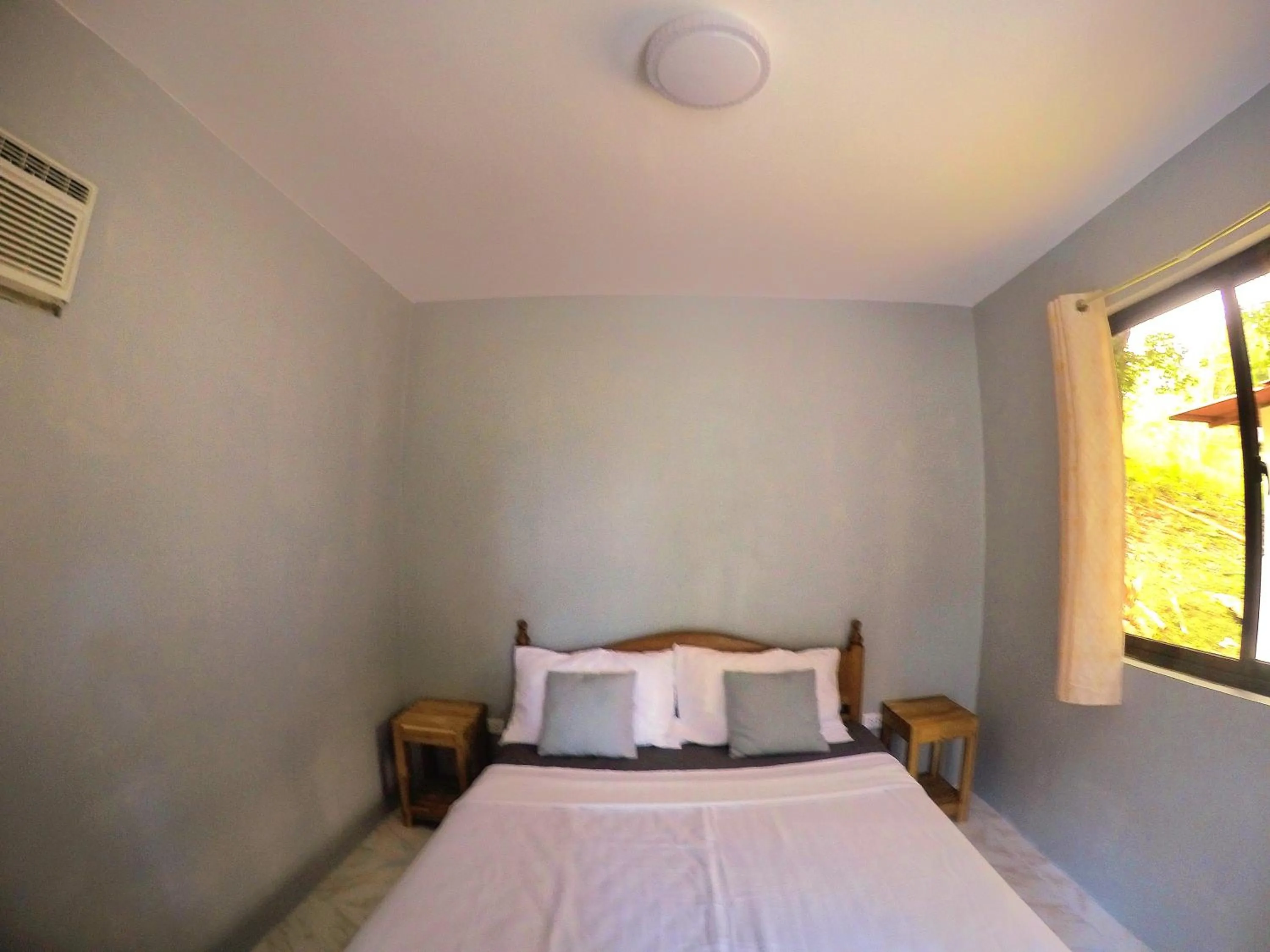 Bed in Al Hamra Jungle Resort