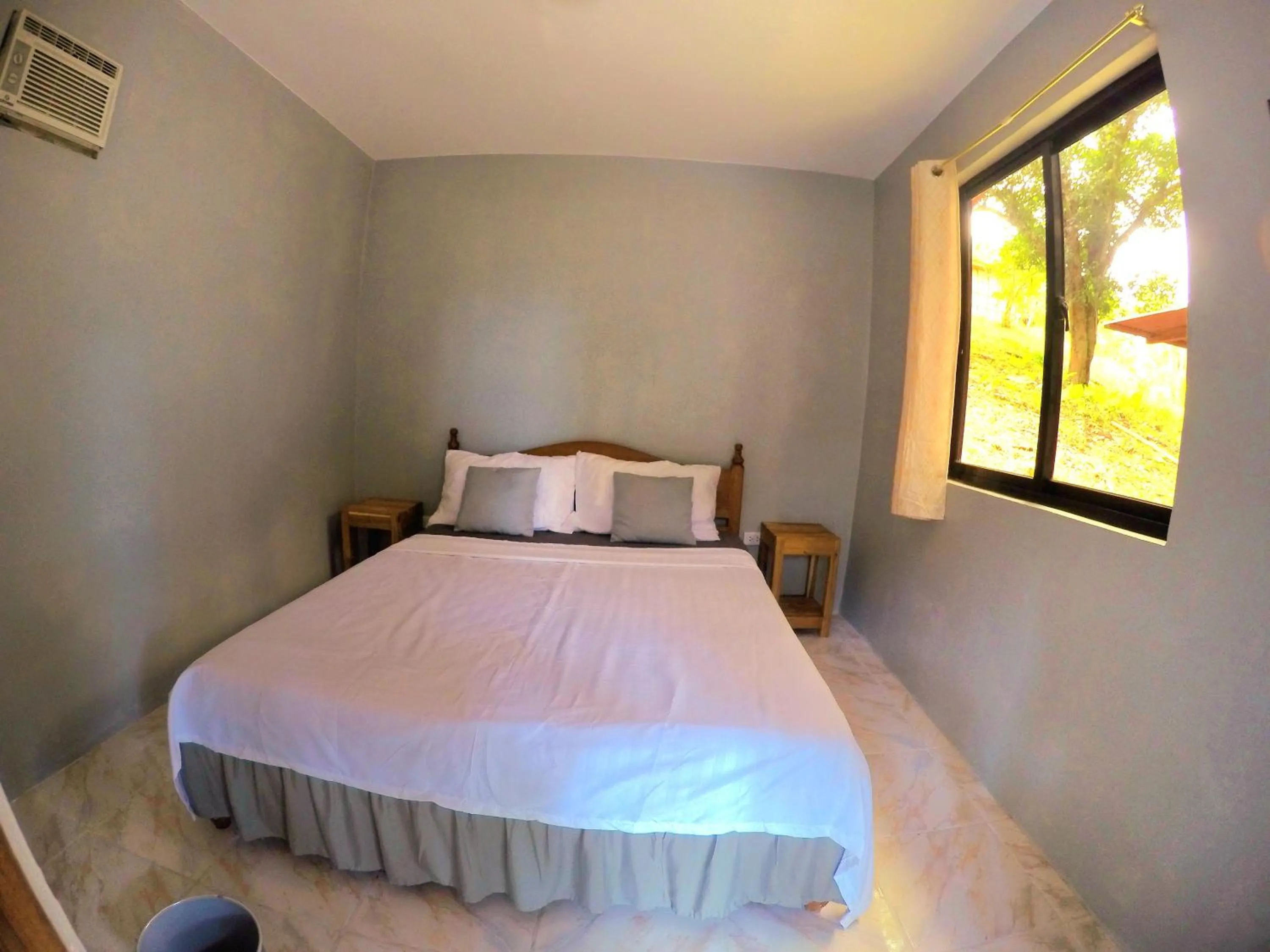 Bed in Al Hamra Jungle Resort