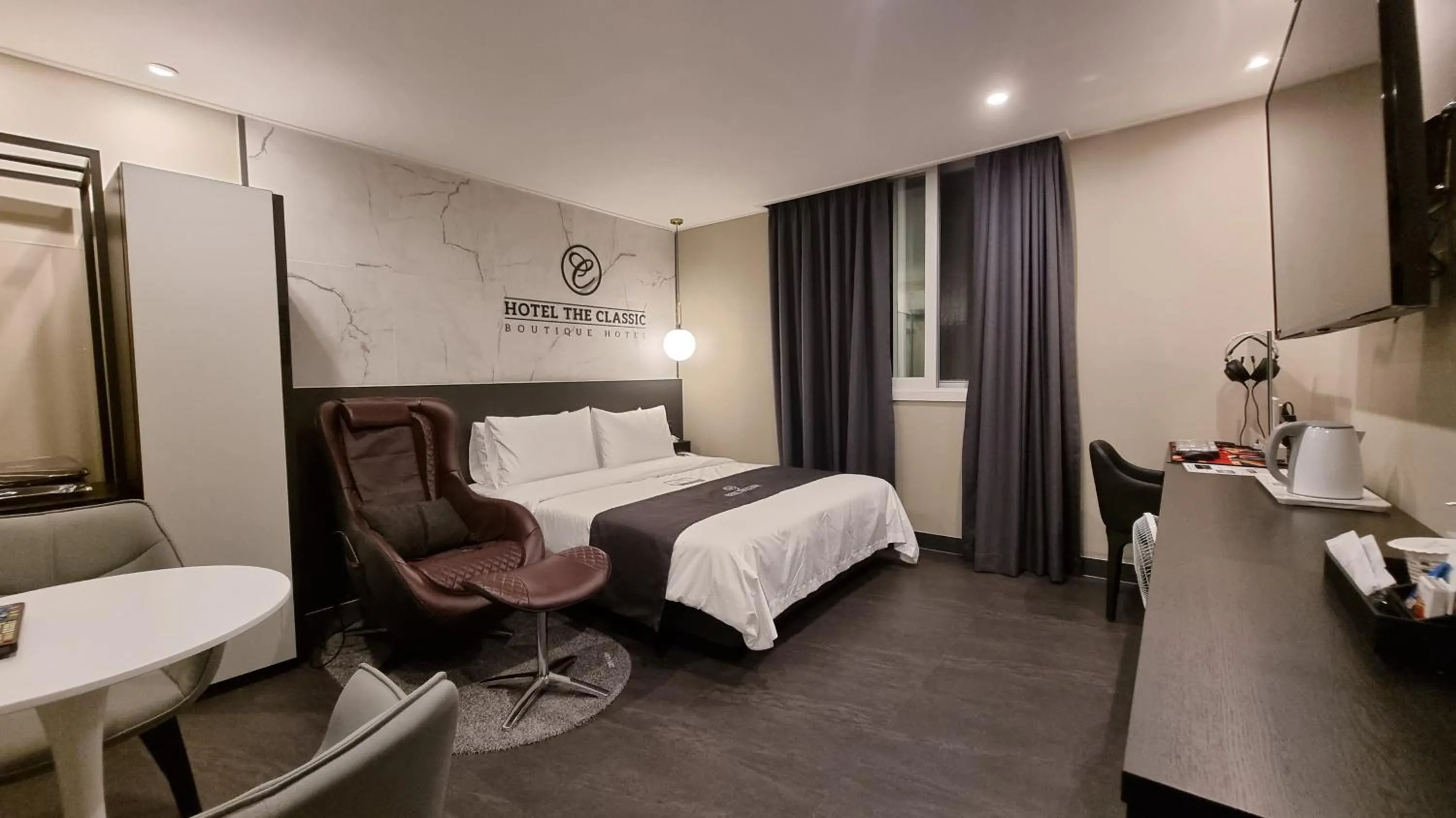 Bed in Hotel The Classic