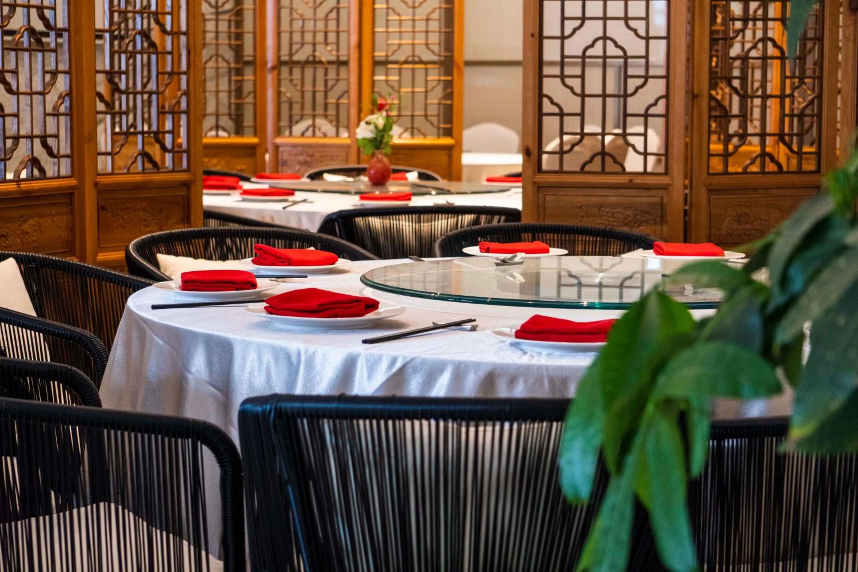 Restaurant/places to eat in The Senz Hotel & SPA