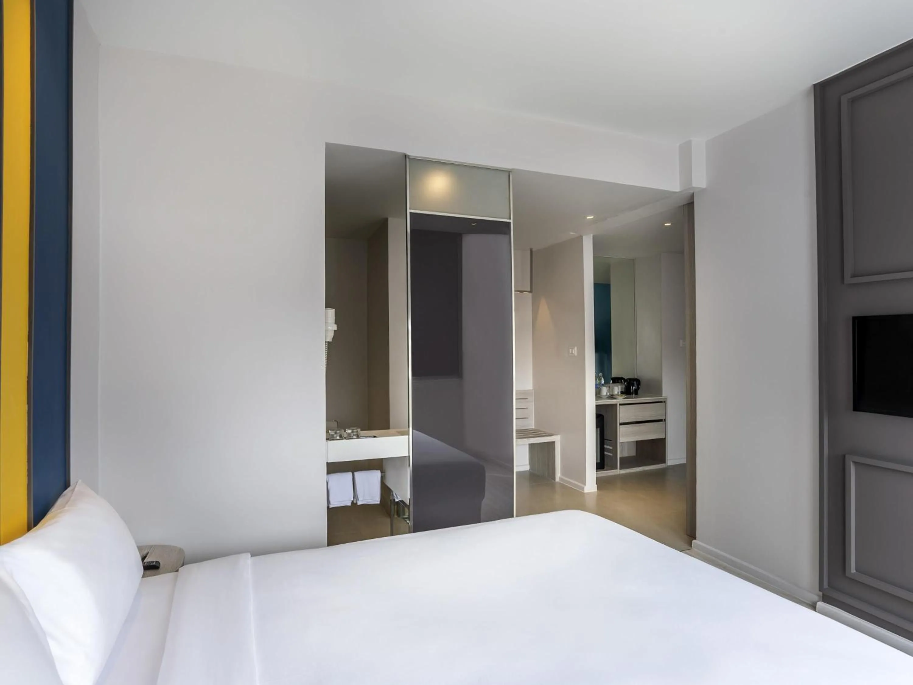 Bedroom, Bed in Ibis Styles Phuket City