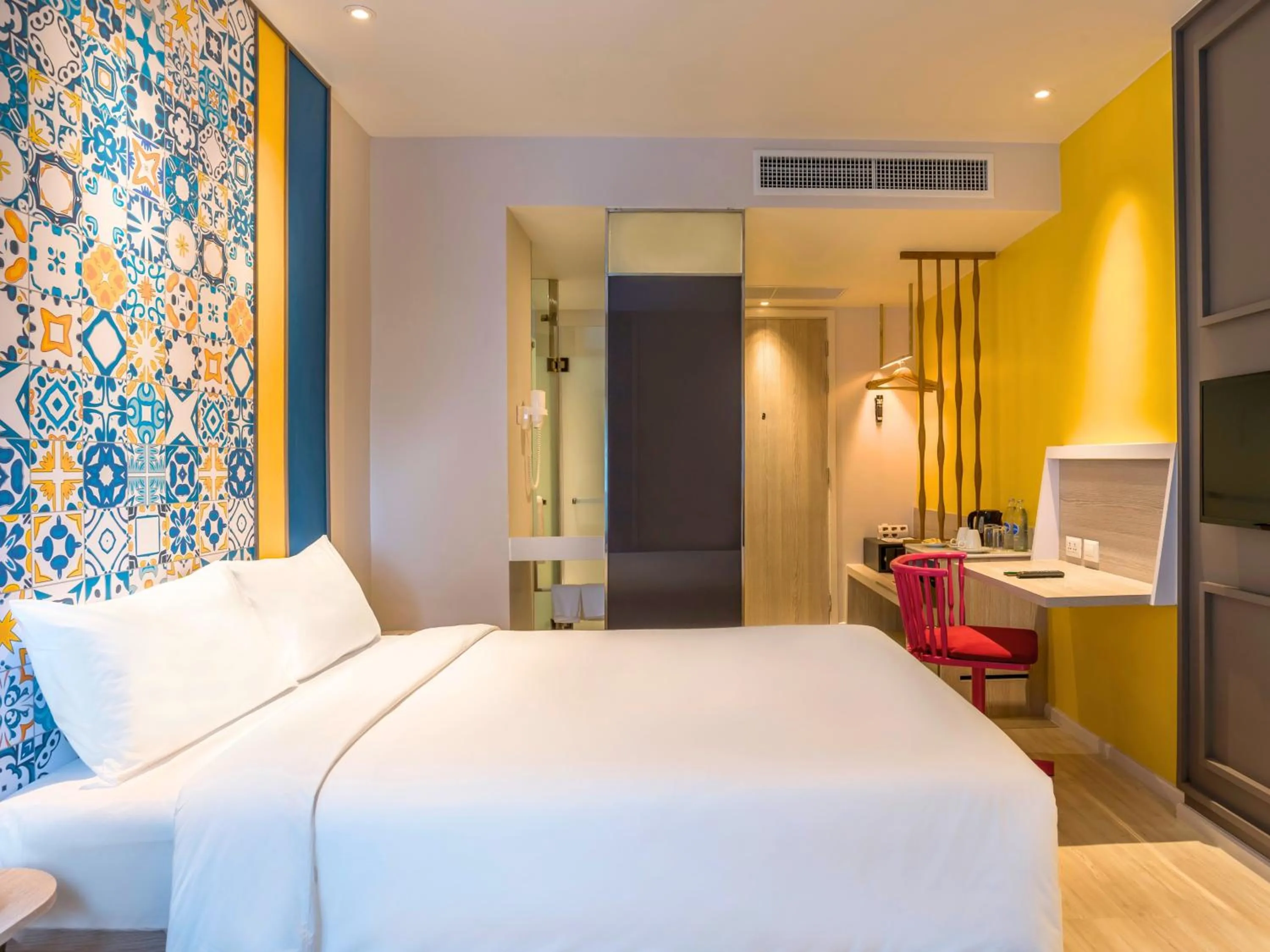 Bed in Ibis Styles Phuket City