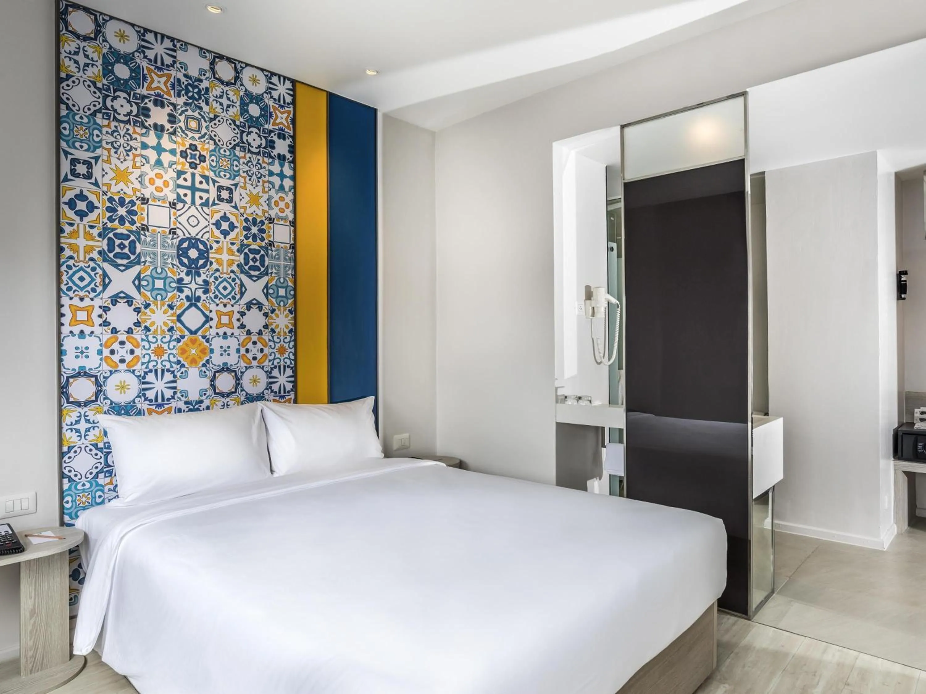 Bedroom, Bed in Ibis Styles Phuket City