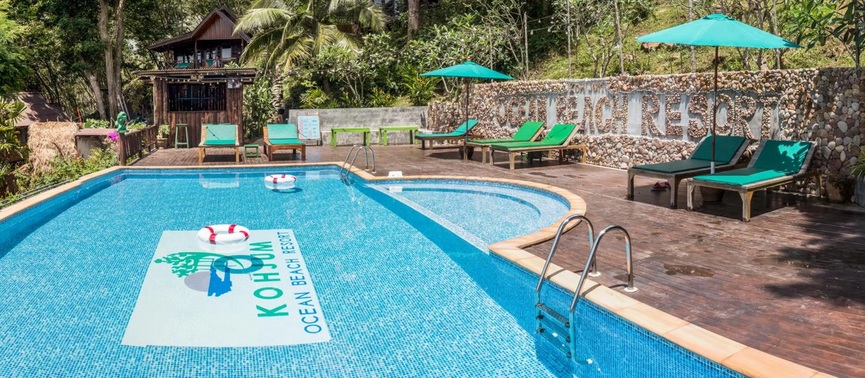 Swimming pool in Koh Jum Ocean Beach Resort