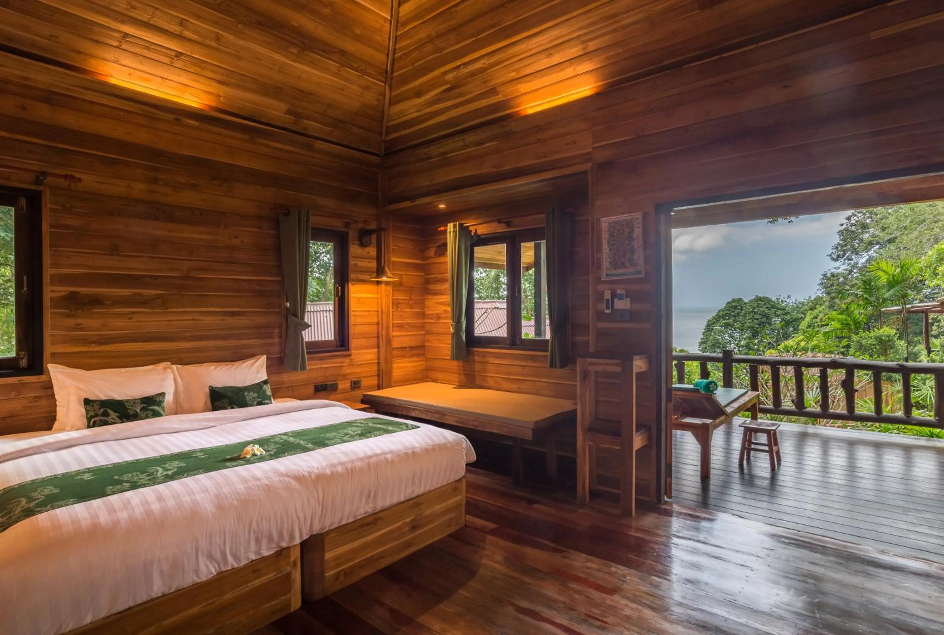 Photo of the whole room, Bed in Koh Jum Ocean Beach Resort