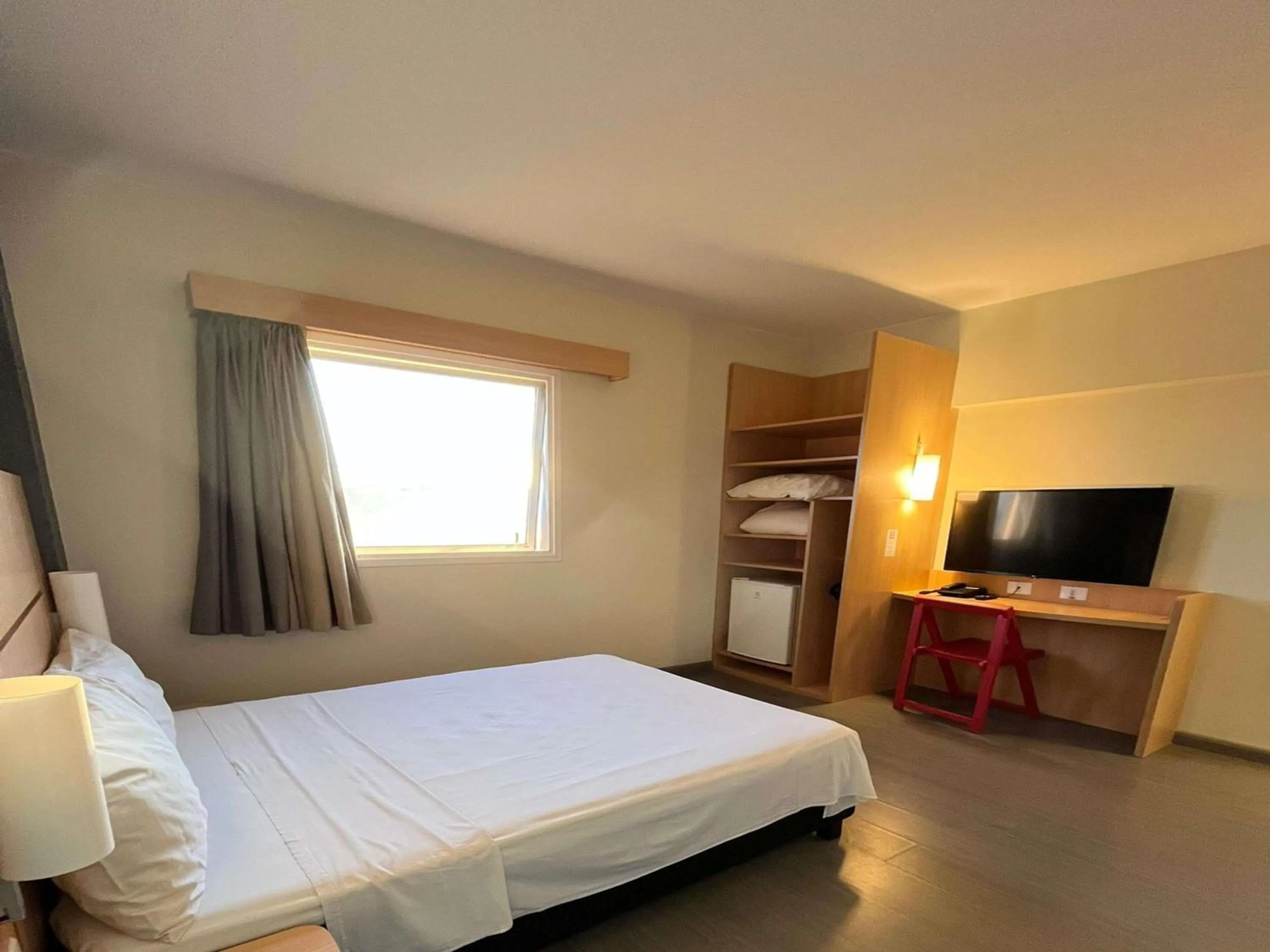 Bedroom, Bed in ibis Catalao