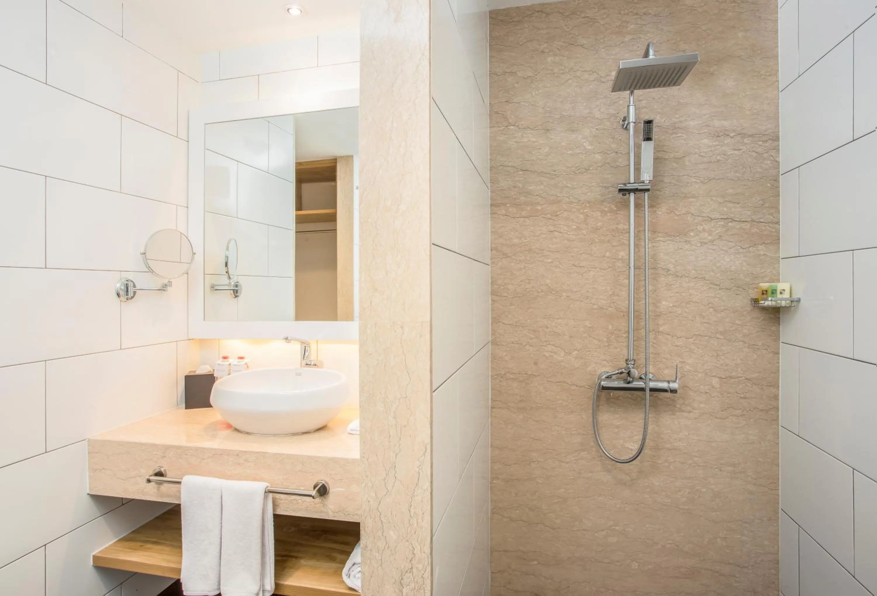 Bathroom in Swiss-Belinn Singkawang