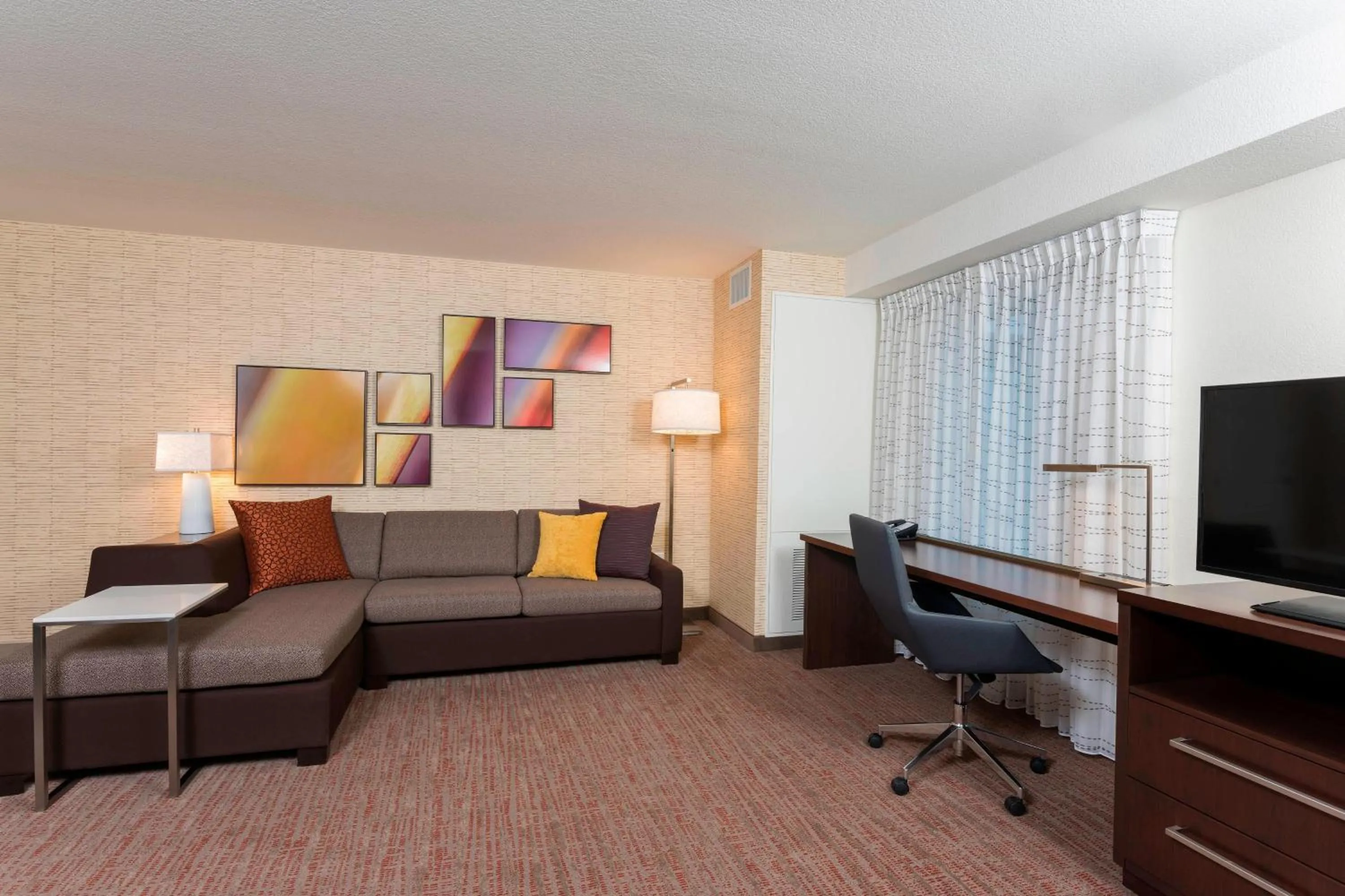 Living room in Residence Inn by Marriott Green Bay Downtown