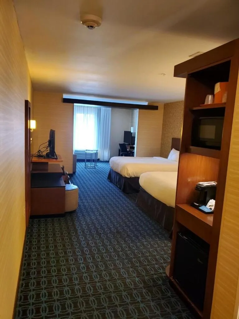 Bed in Fairfield Inn & Suites by Marriott Belle Vernon