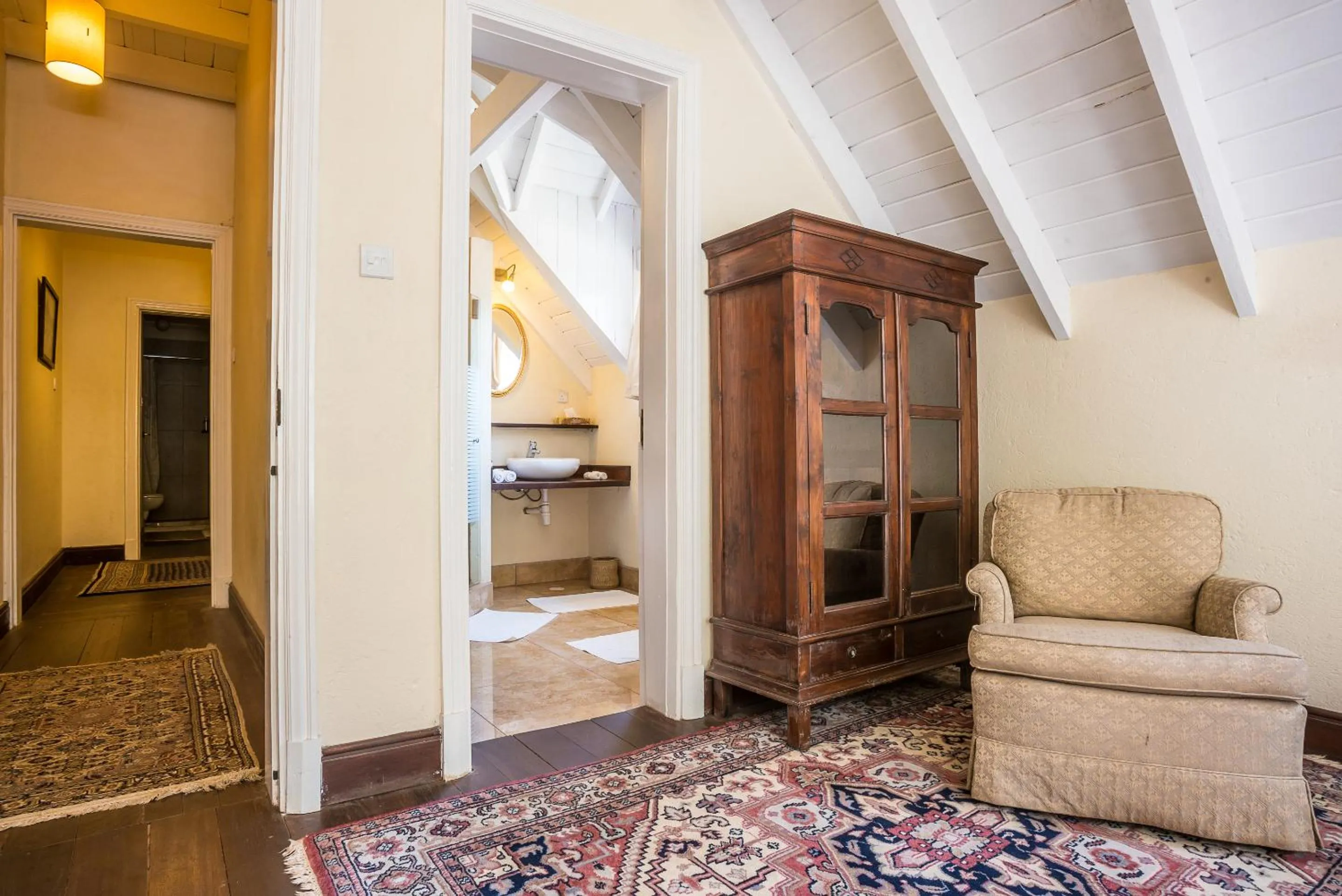 Seating area in Karen Gables