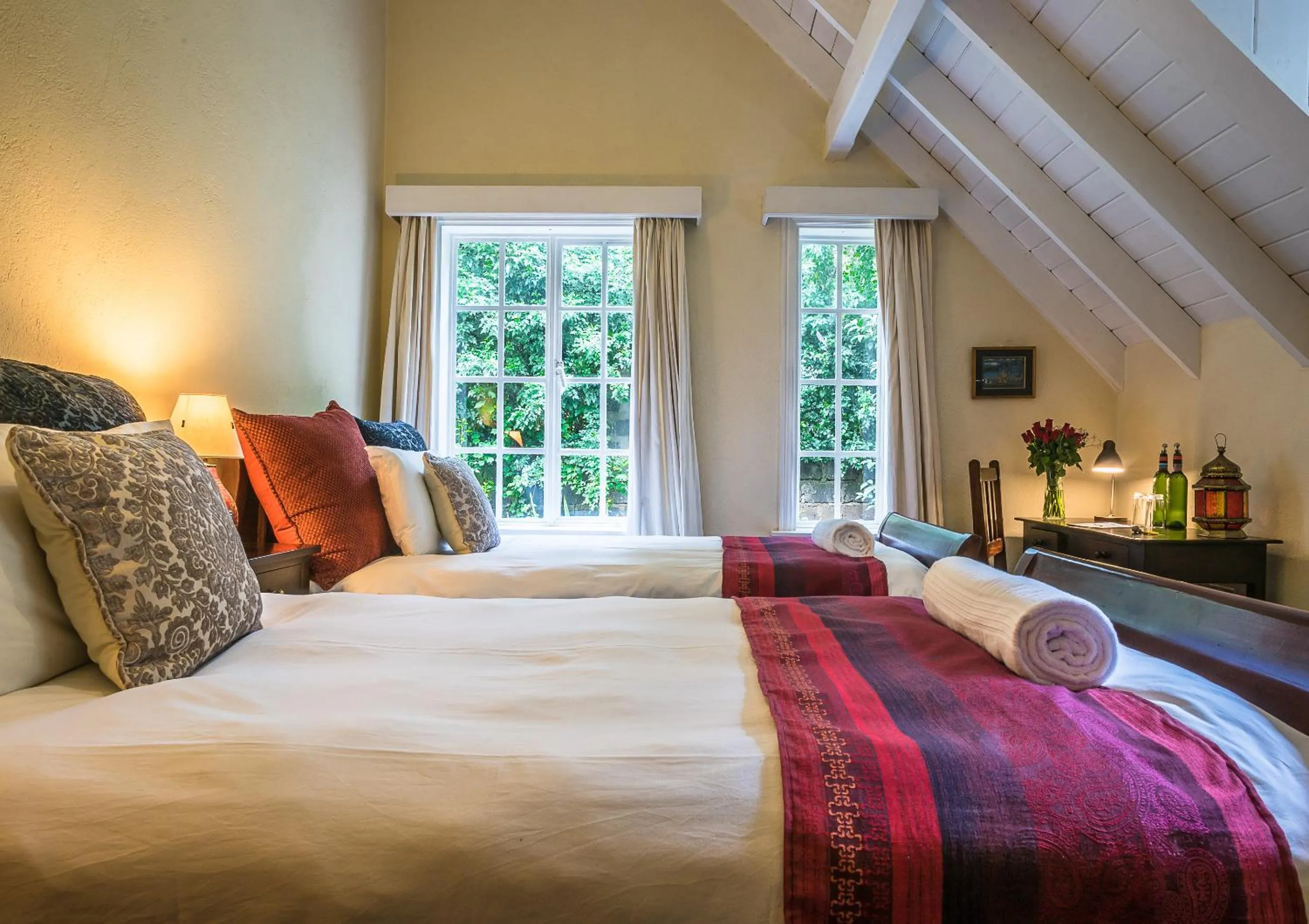 Photo of the whole room, Bed in Karen Gables