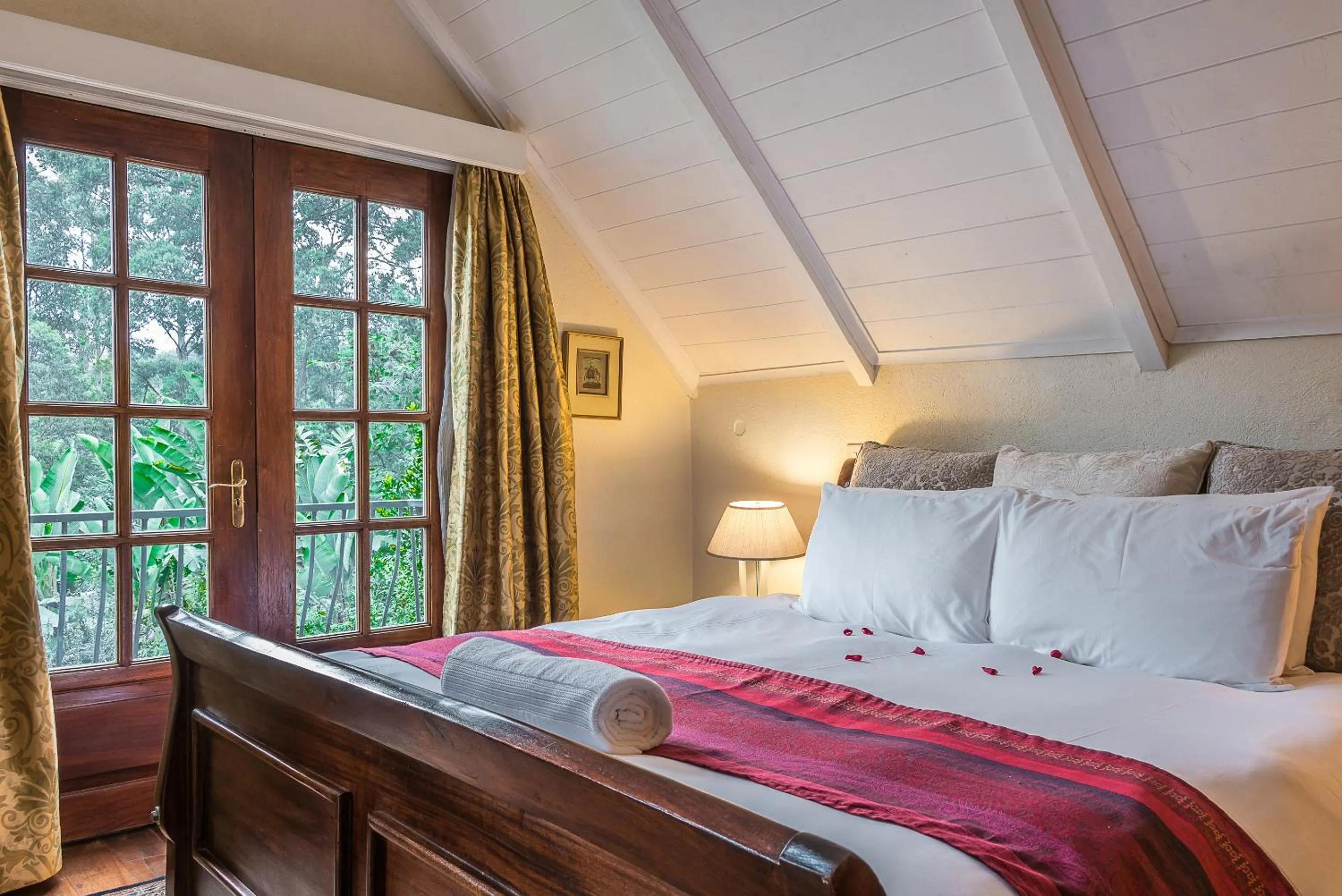 Bedroom, Bed in Karen Gables