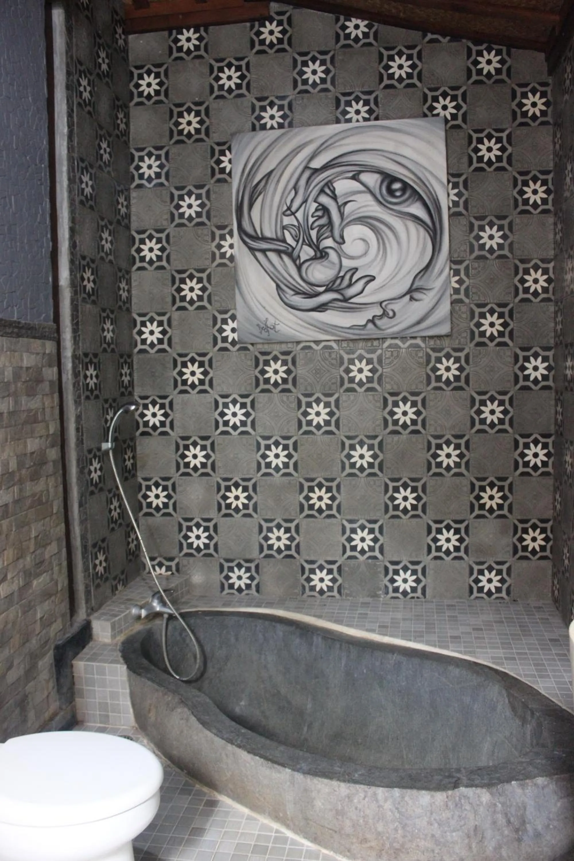 Bathroom in Bedhot Homestay