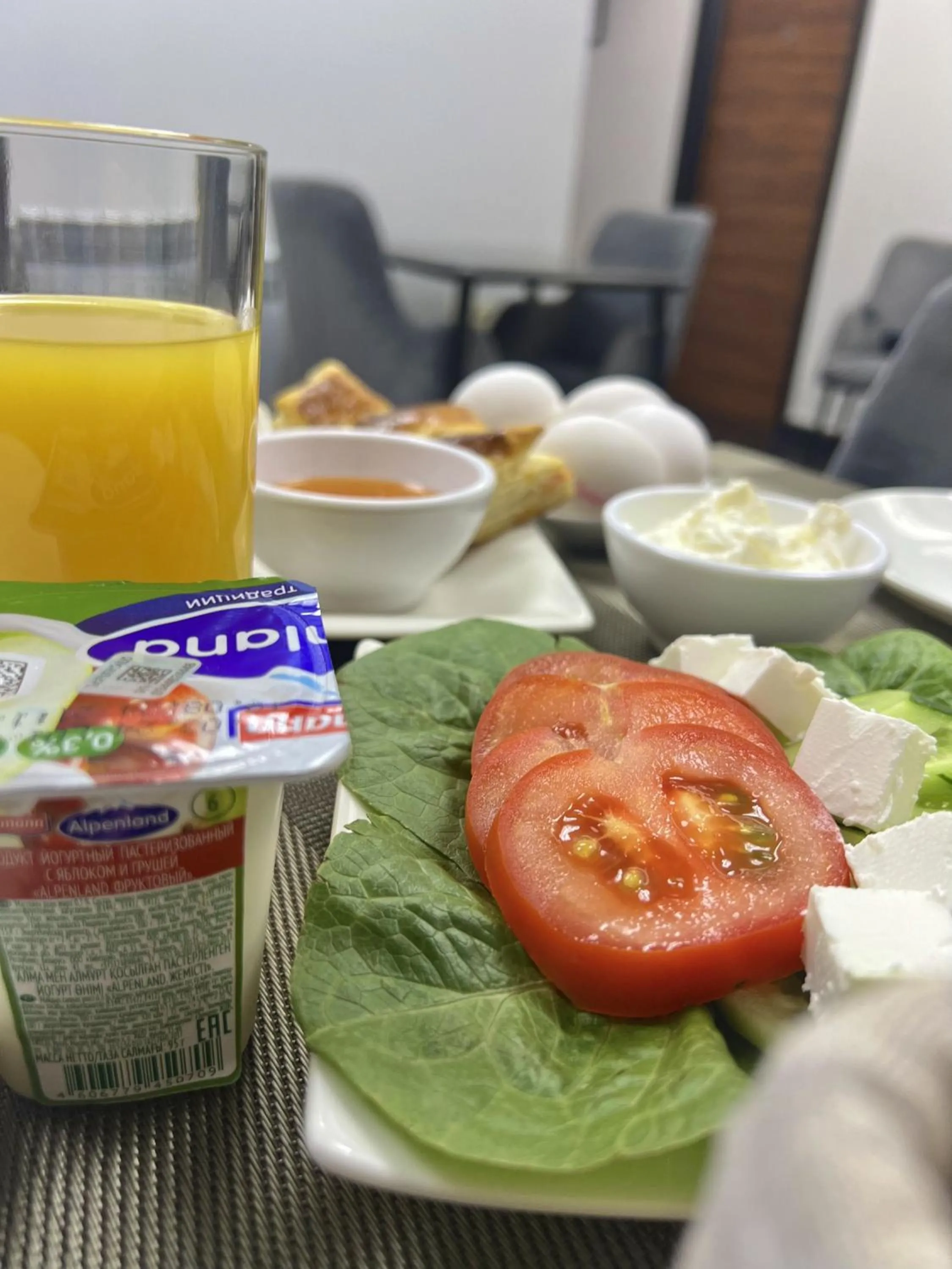 Breakfast in Mashtots Hotel