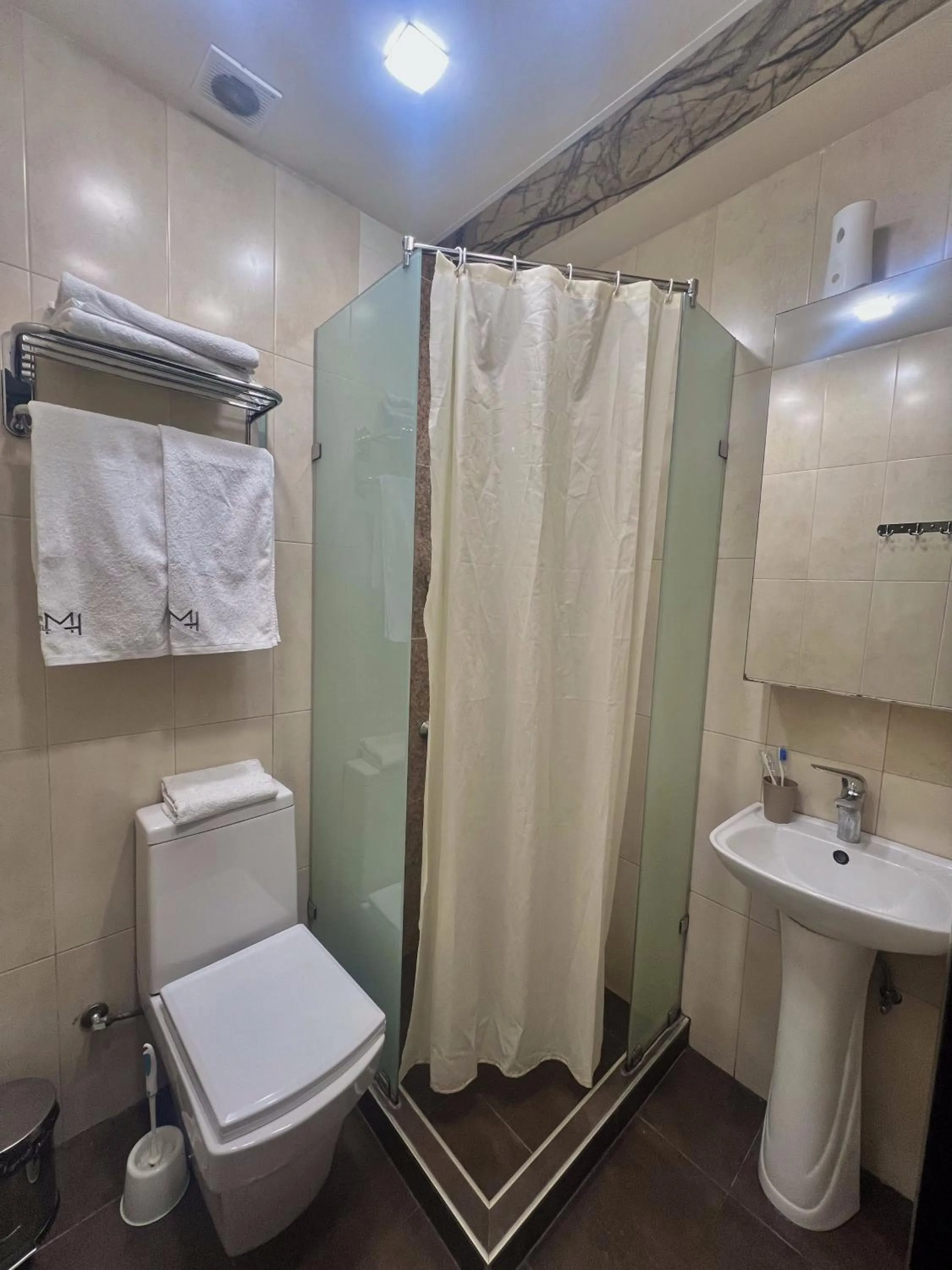 Shower in Mashtots Hotel