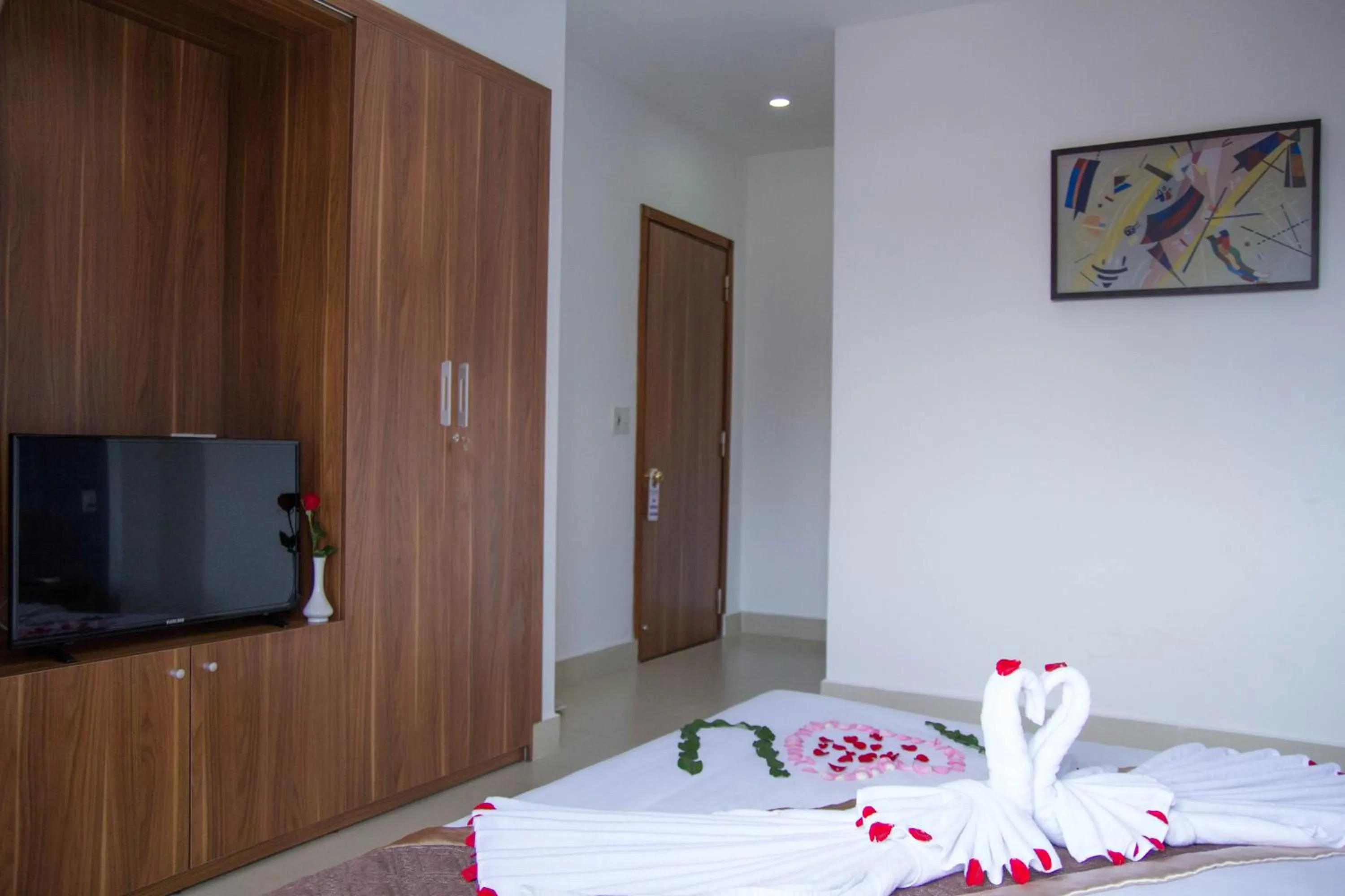 Bed in Poetic Hue Hotel & Spa