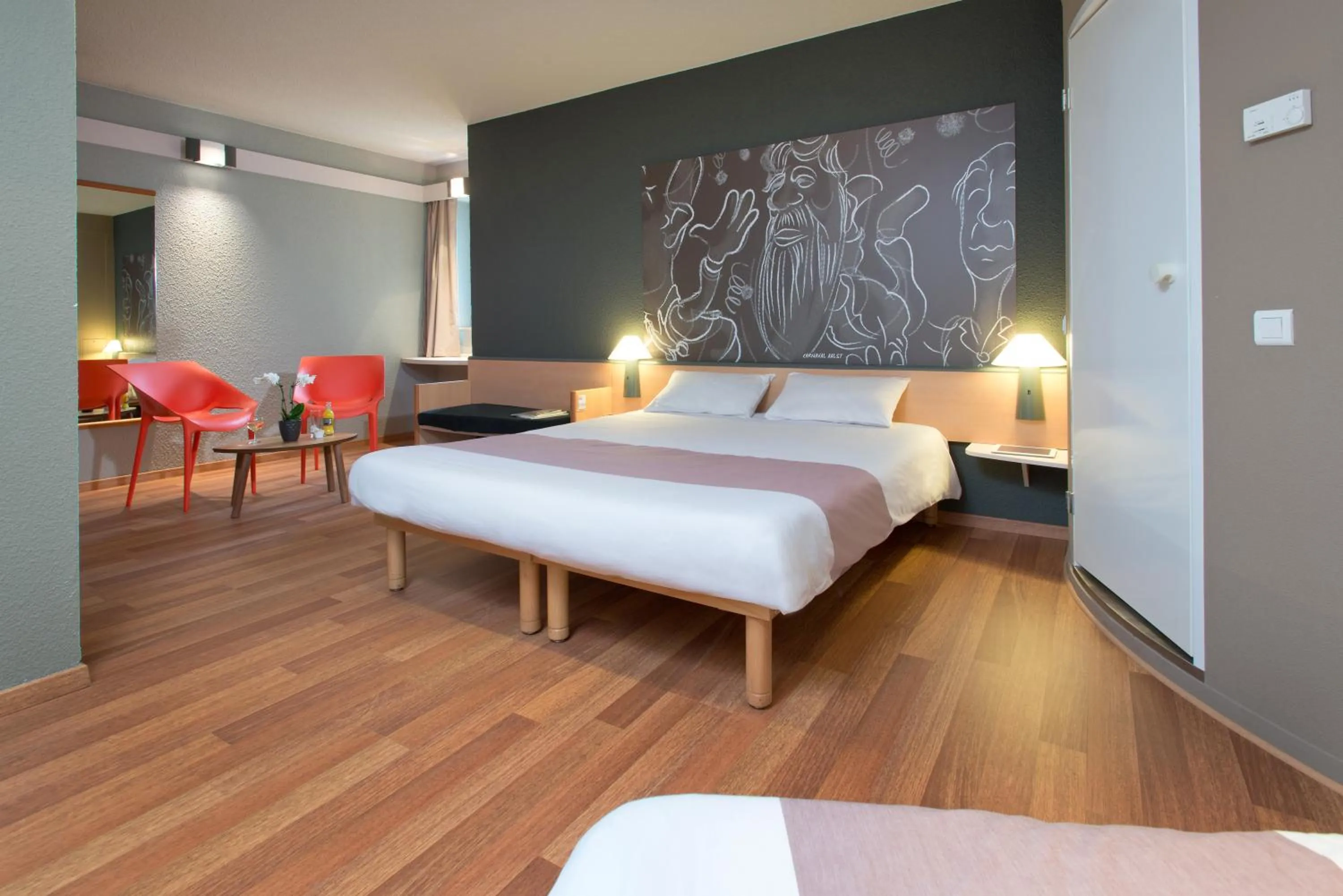 Photo of the whole room, Bed in ibis Aalst