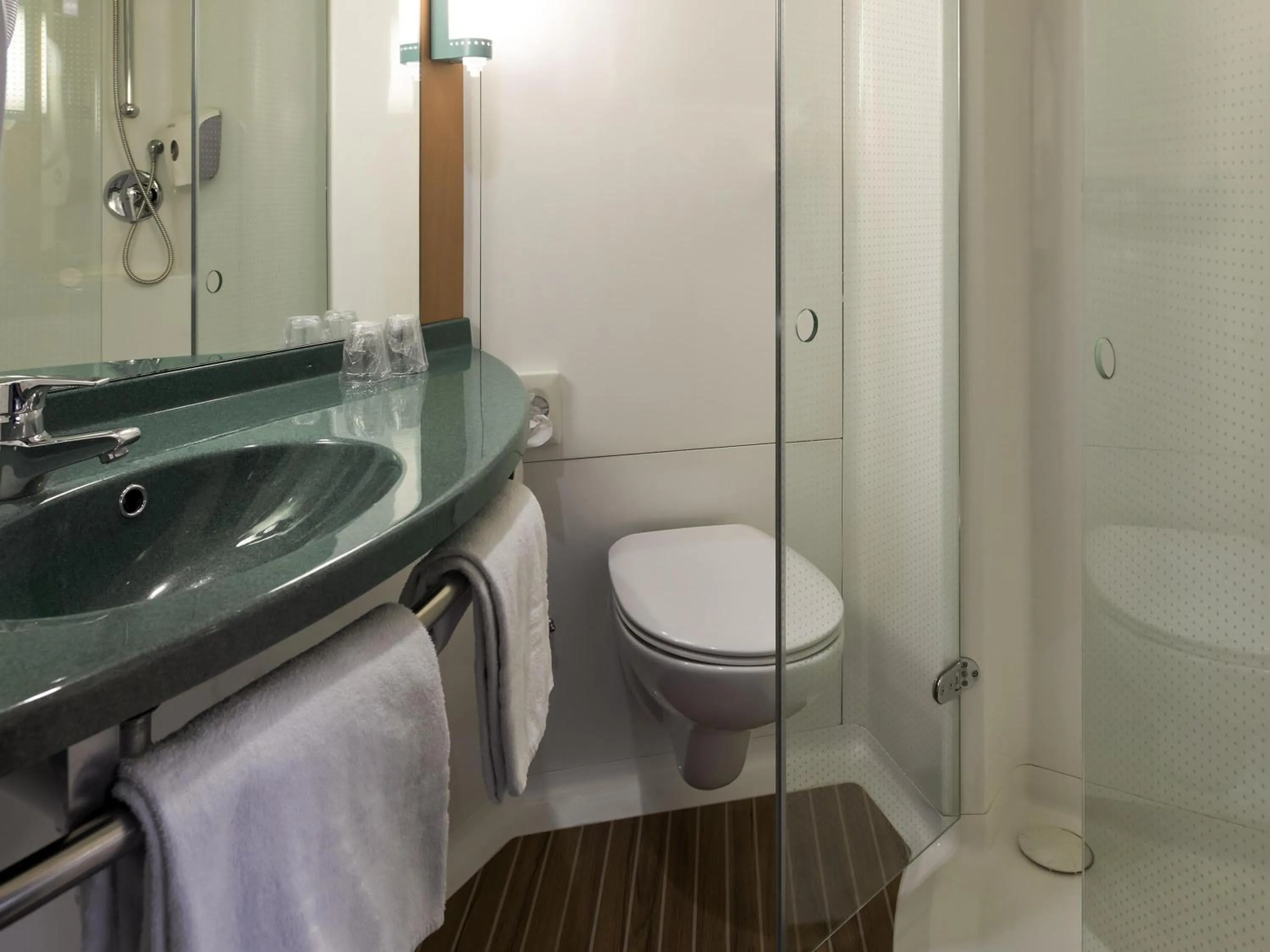 Bedroom in ibis Aalst