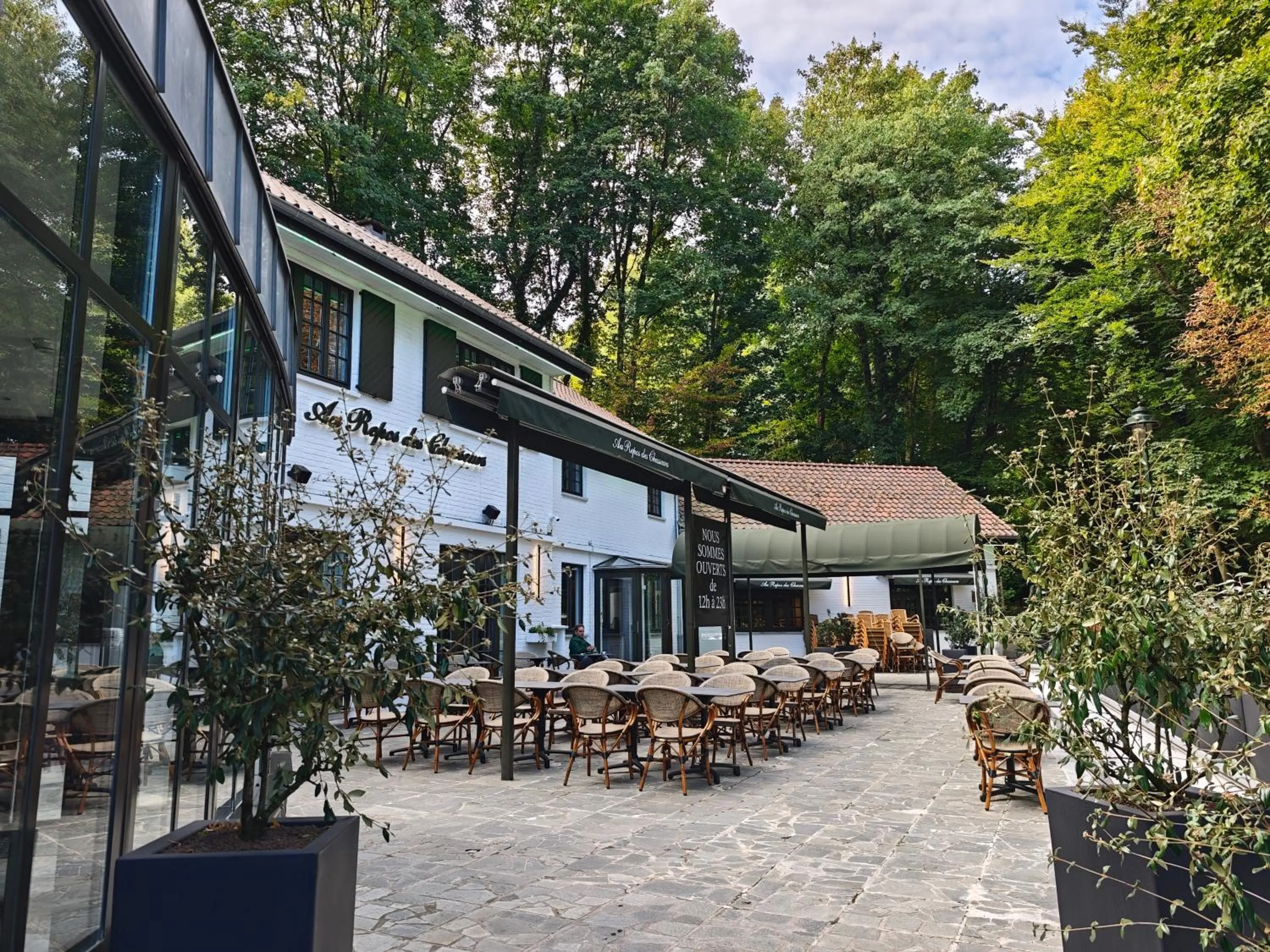 Property building in Hotel Au Repos Des Chasseurs