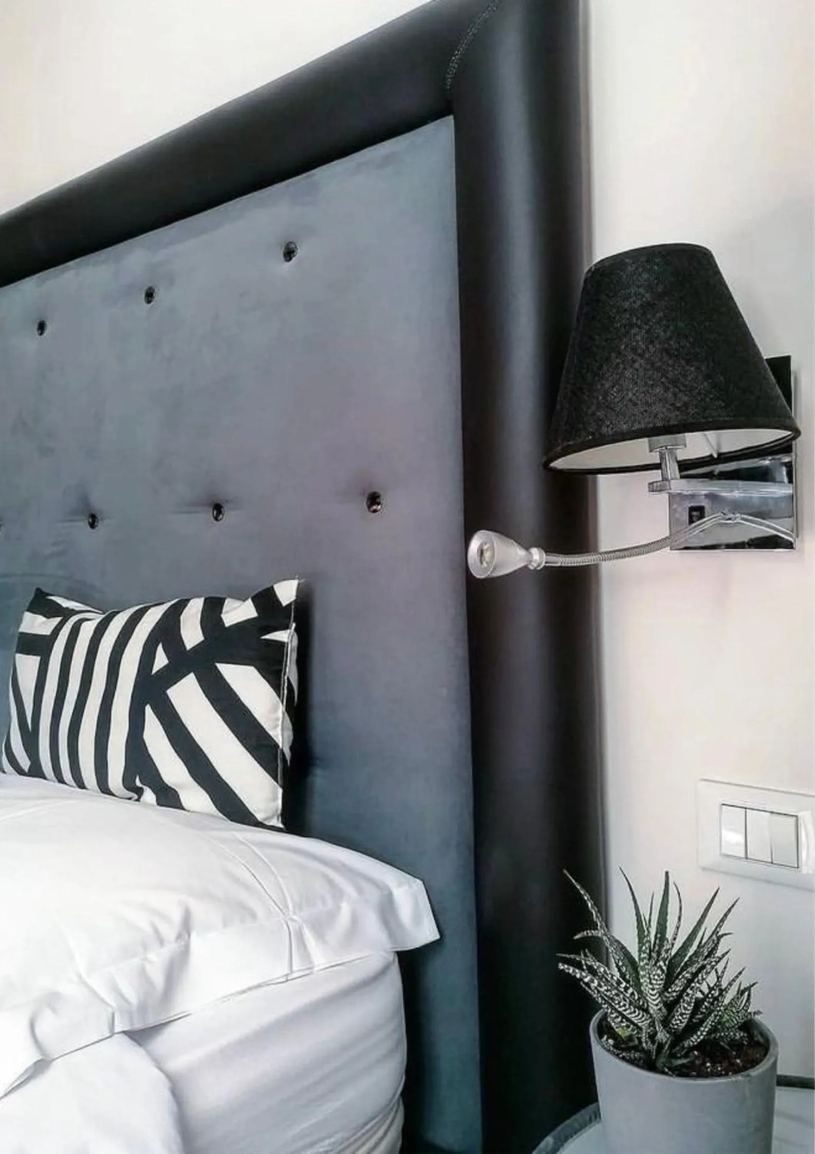 Decorative detail, Bed in Persia Collection Trevi