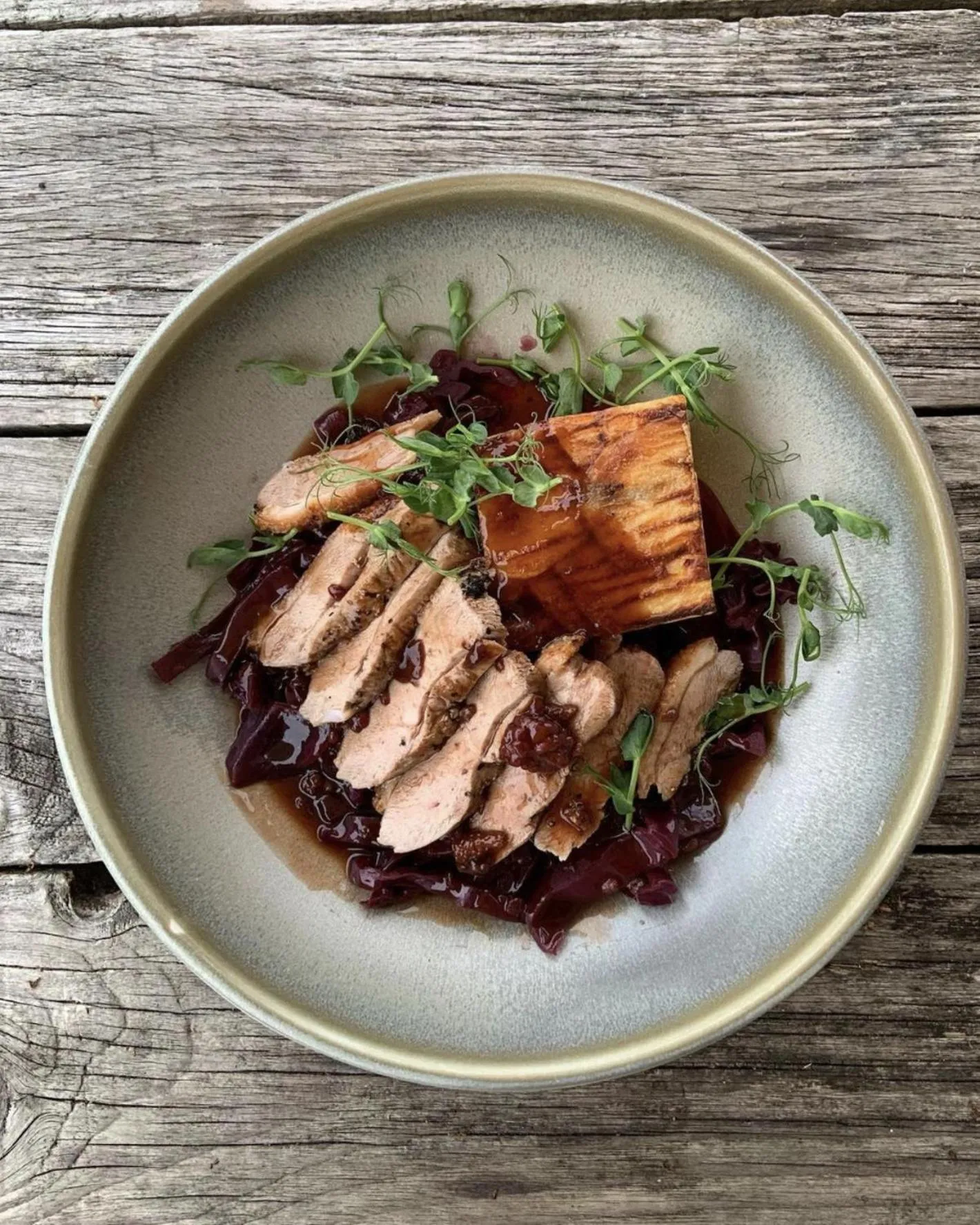 Restaurant/places to eat in Cat and Custard Pot Inn