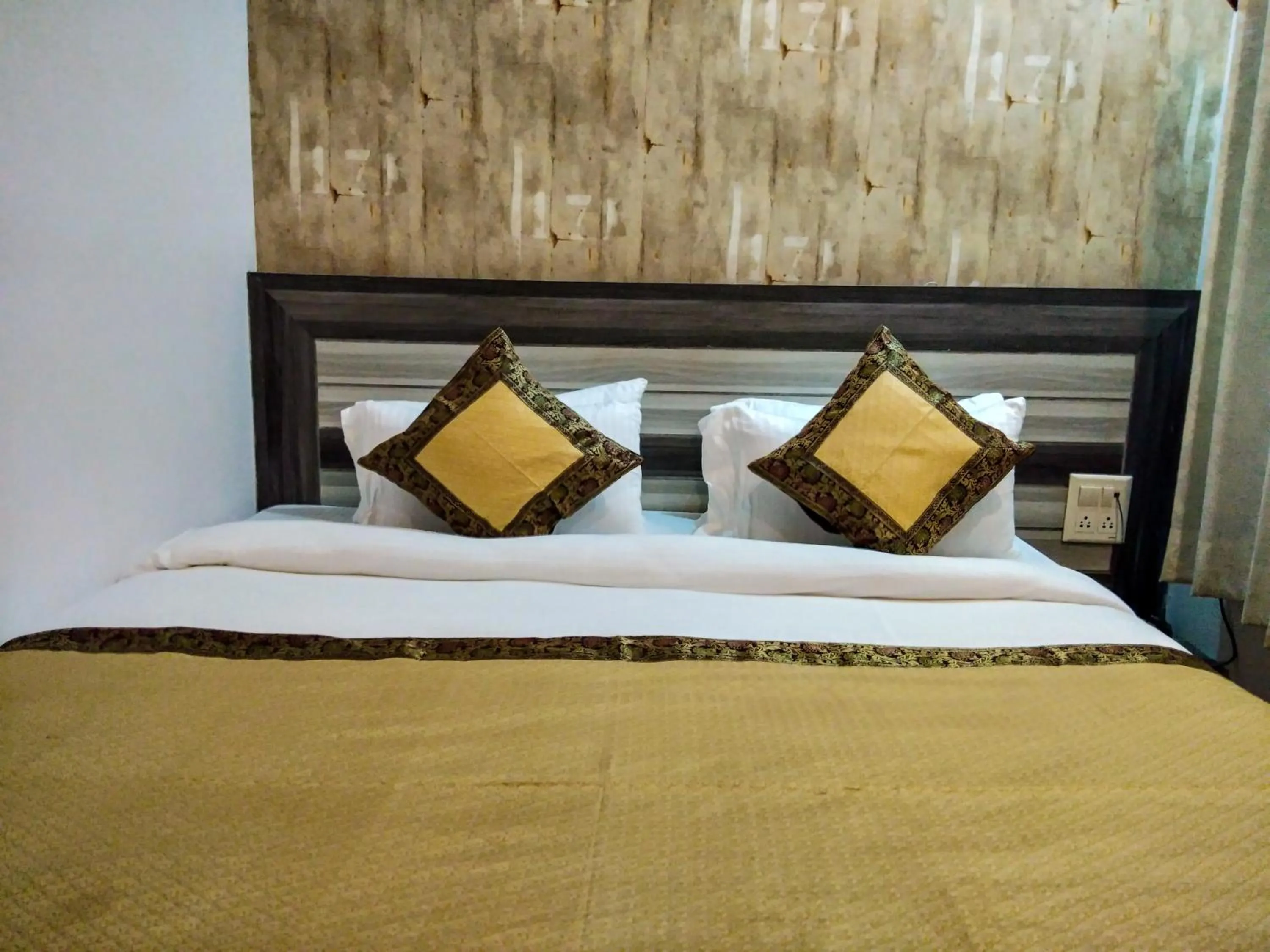 Dwivedi Hotels Hotel Elena