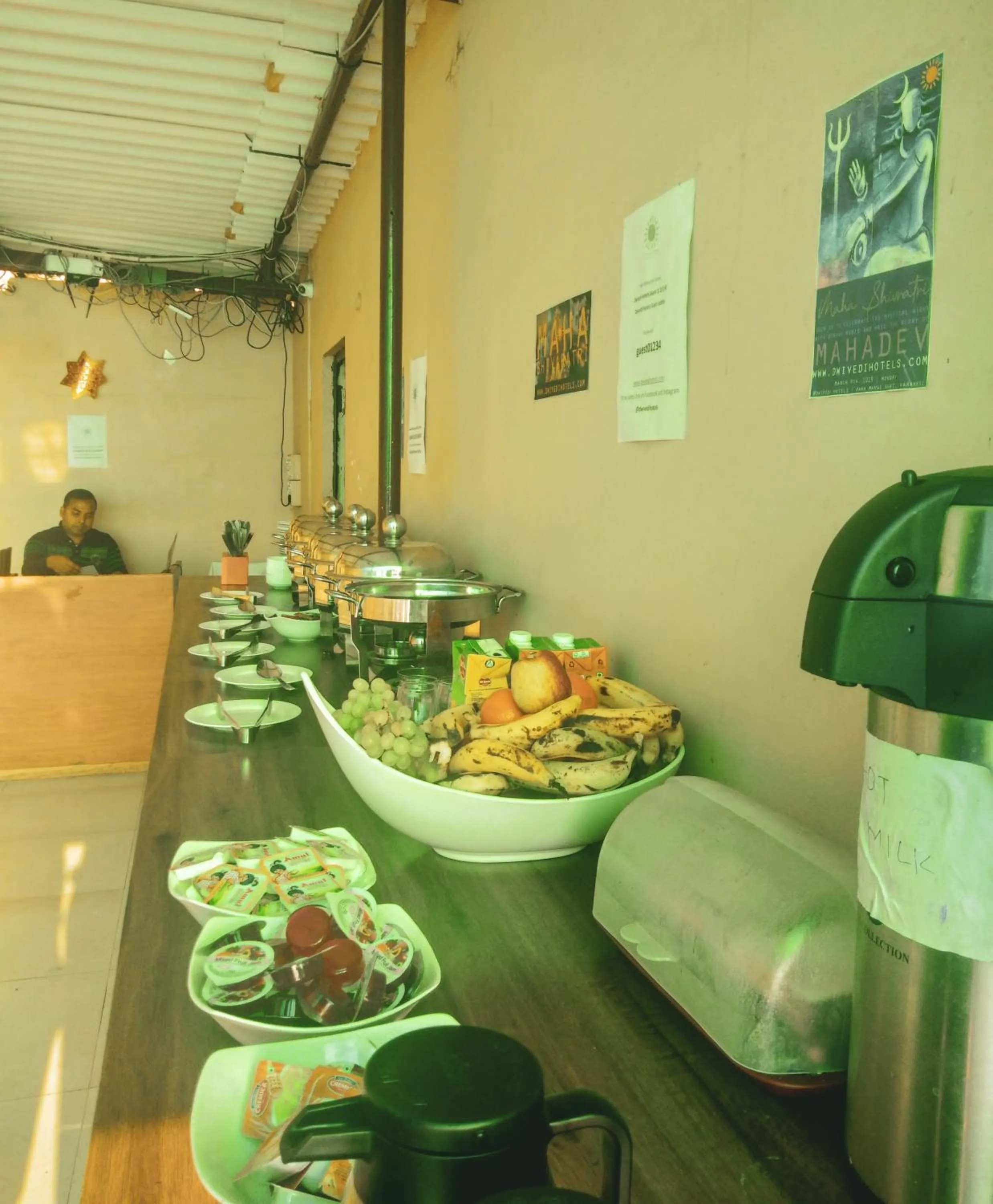 Breakfast in Dwivedi Hotels Hotel Elena