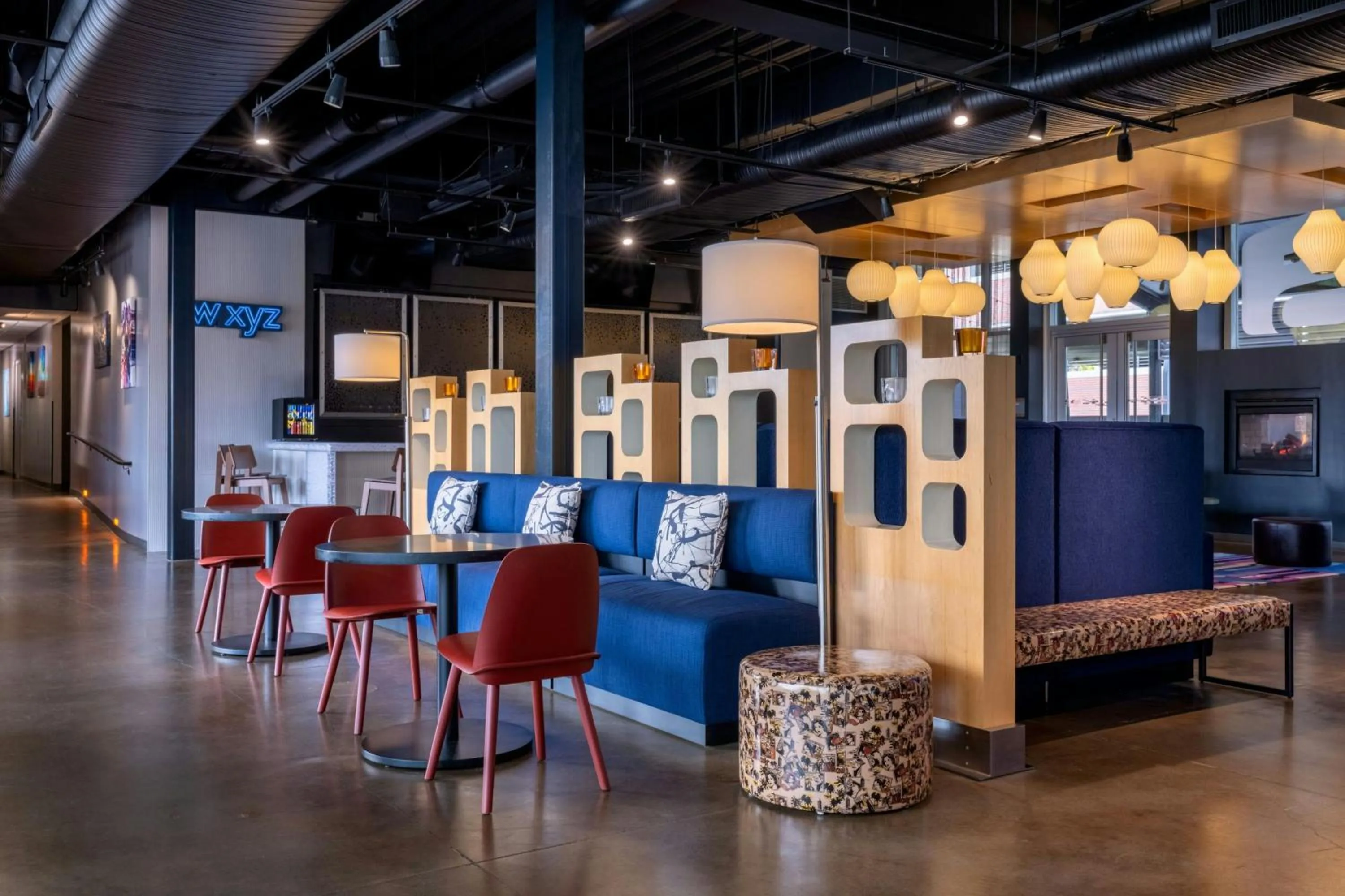 Restaurant/places to eat in Aloft Columbia Downtown