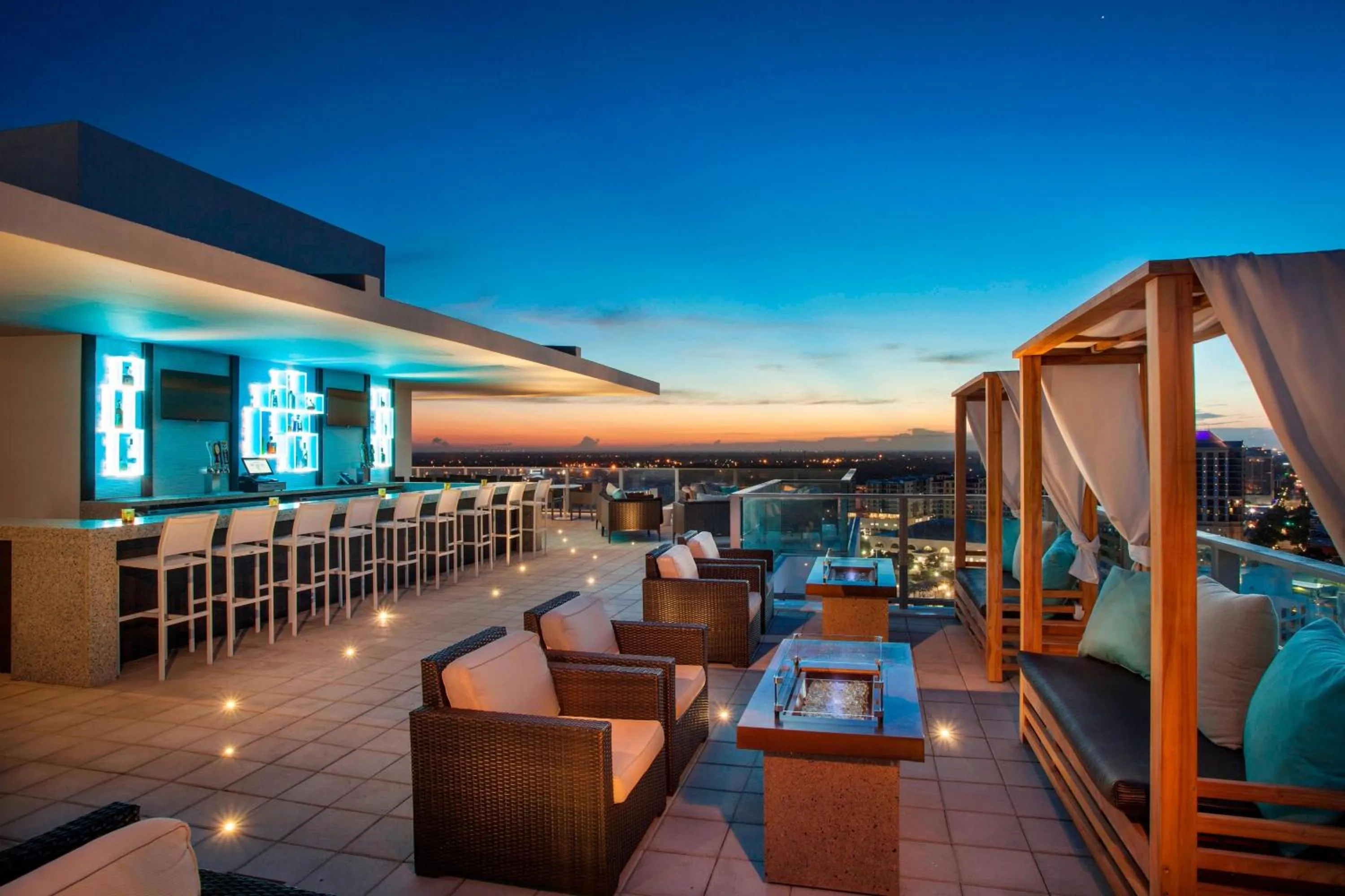 Lounge or bar in The Westin Sarasota