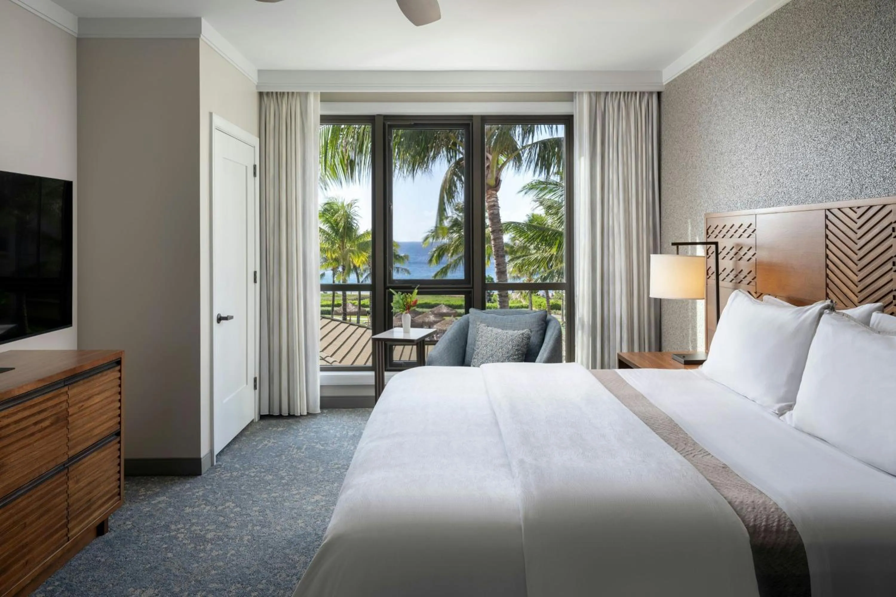 Bedroom, Bed in The Westin Nanea Ocean Villas, Ka'anapali