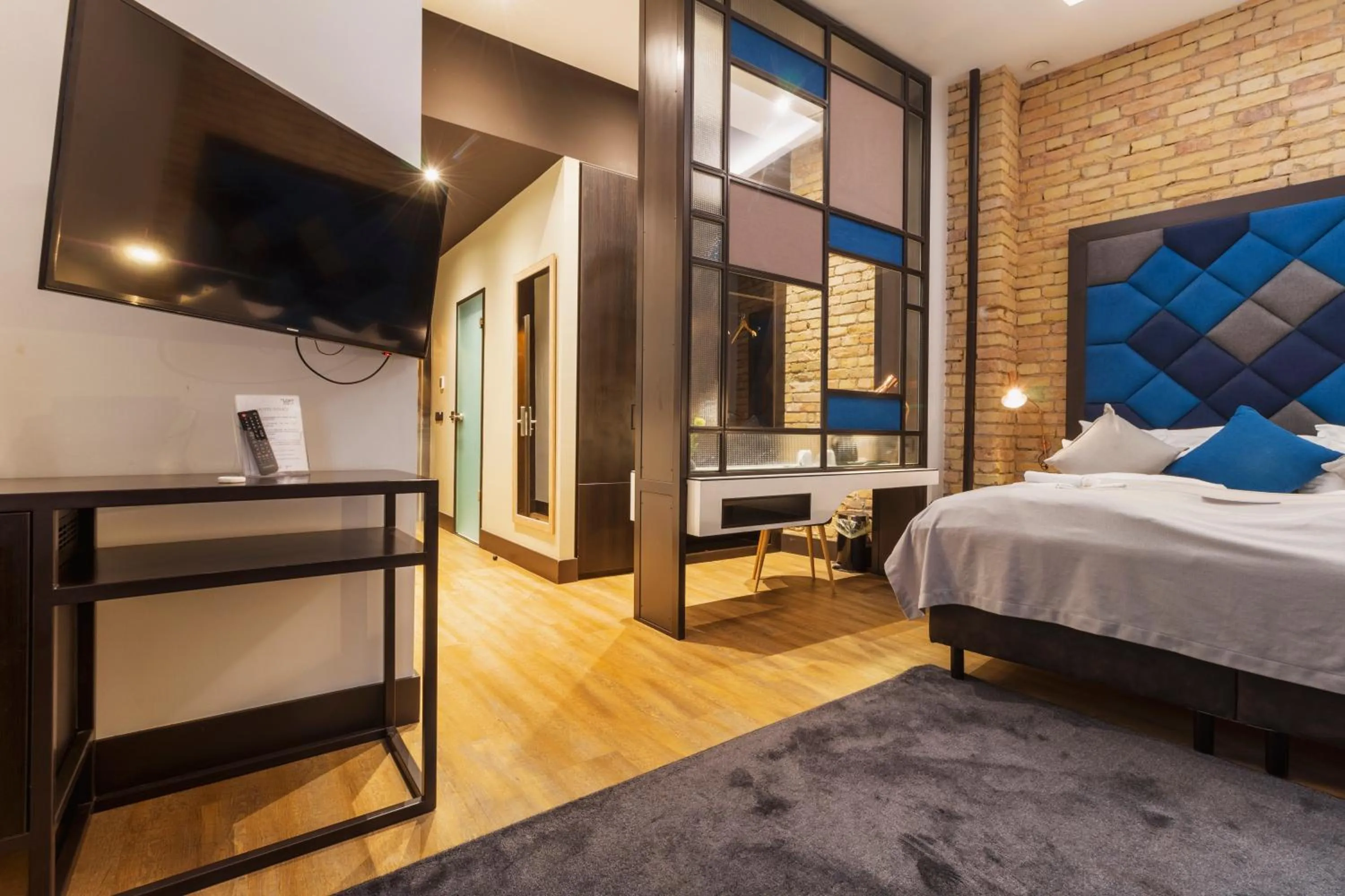 Photo of the whole room, Bed in The Loft Budapest