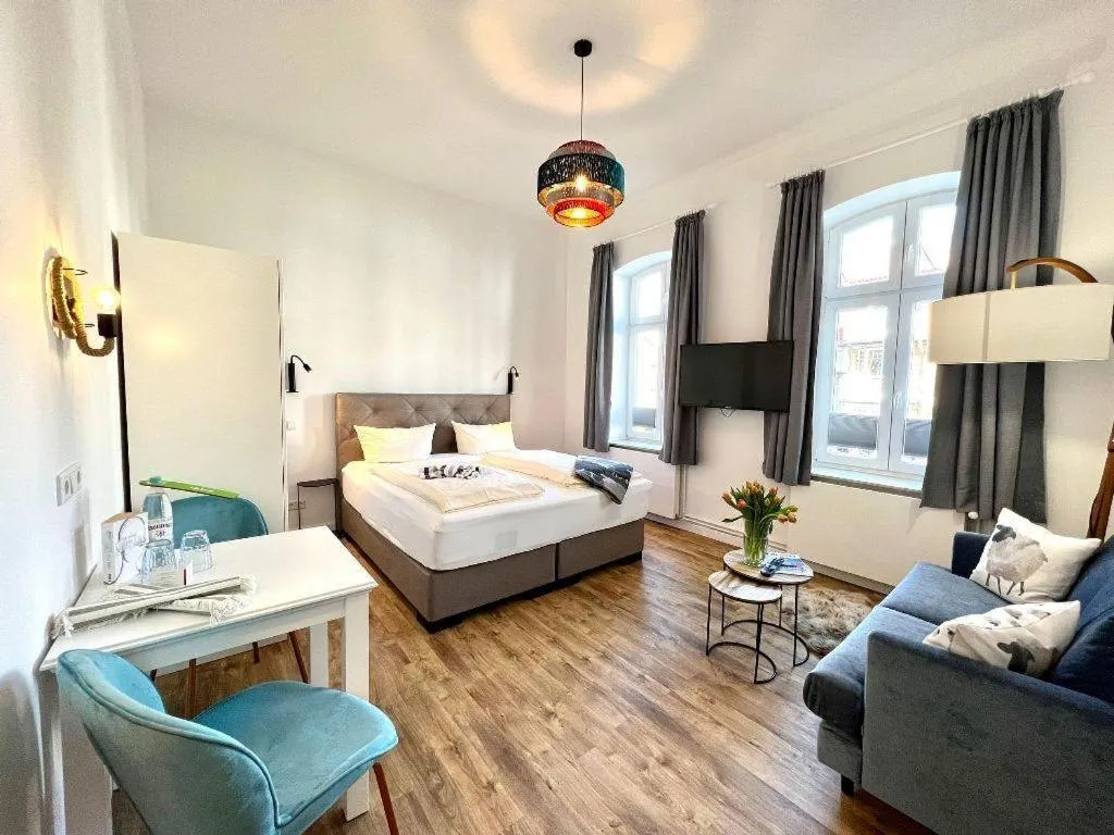 Kapitaenshaus-Lassen-Zimmer-Mendoza