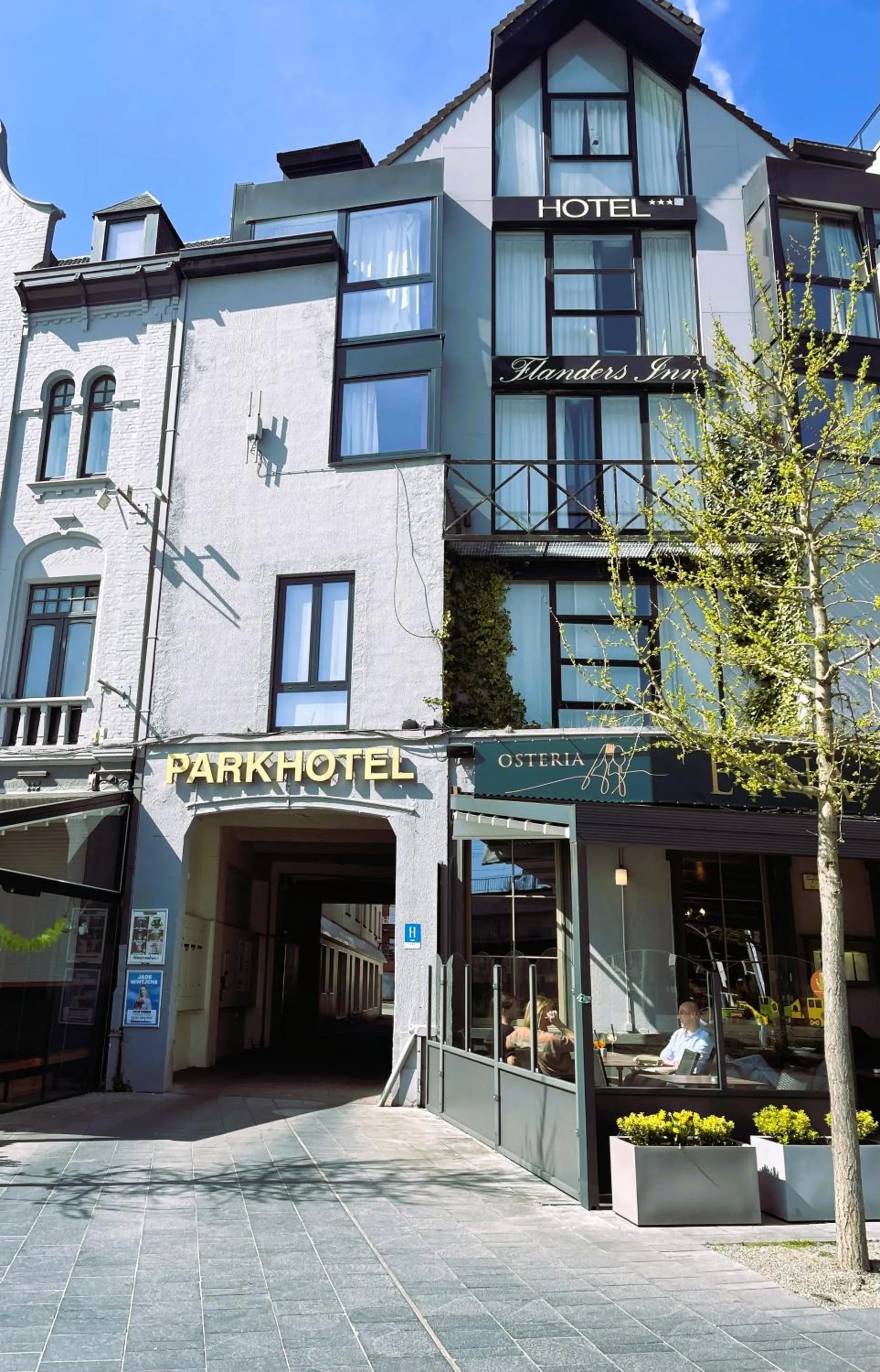 Property building in Parkhotel Roeselare