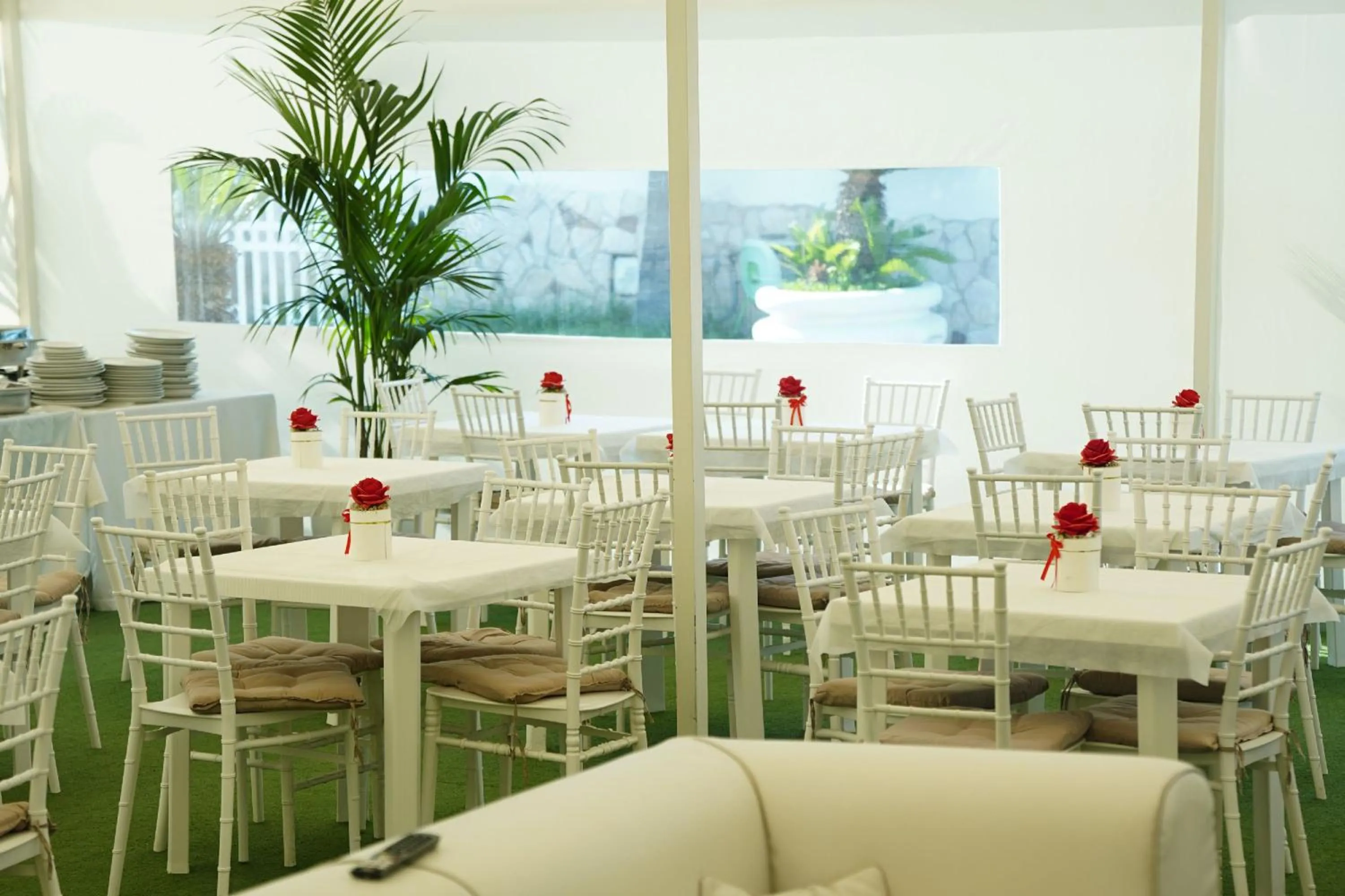 Breakfast in Bee Queen Hotel