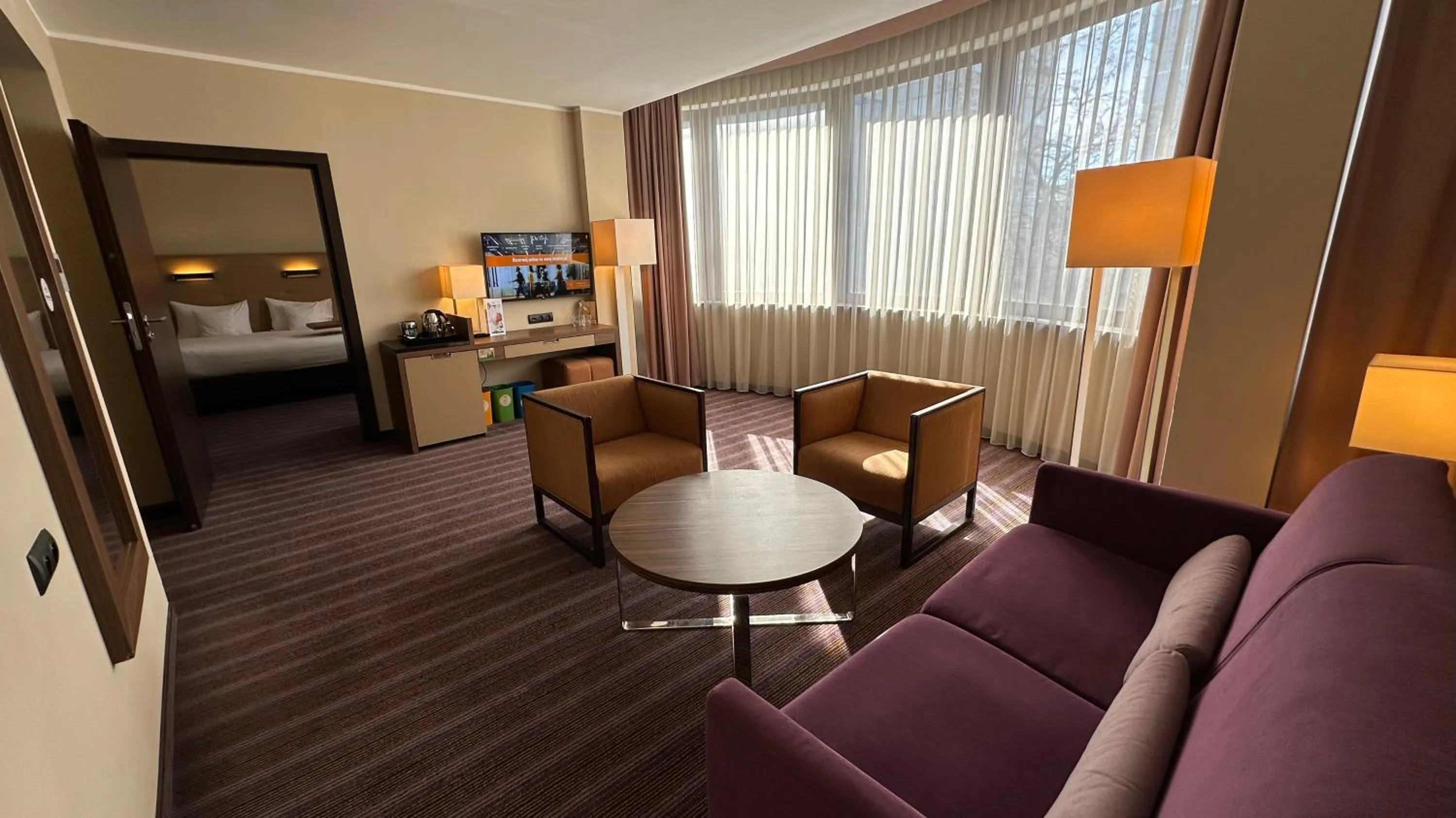 TV and multimedia, Bed in Hotel DeSilva Premium Poznań