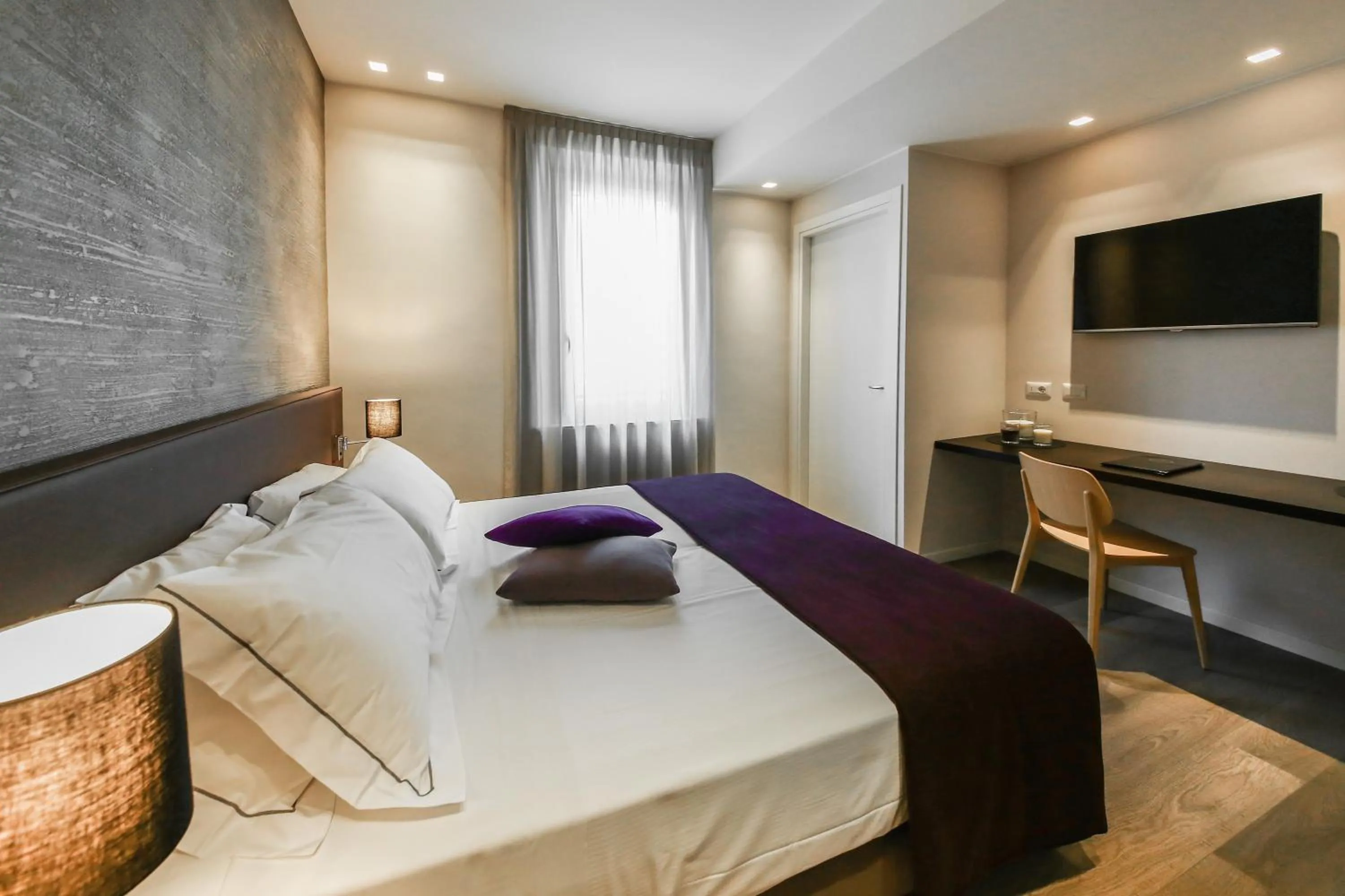 Bedroom, Bed in La Bella Modena