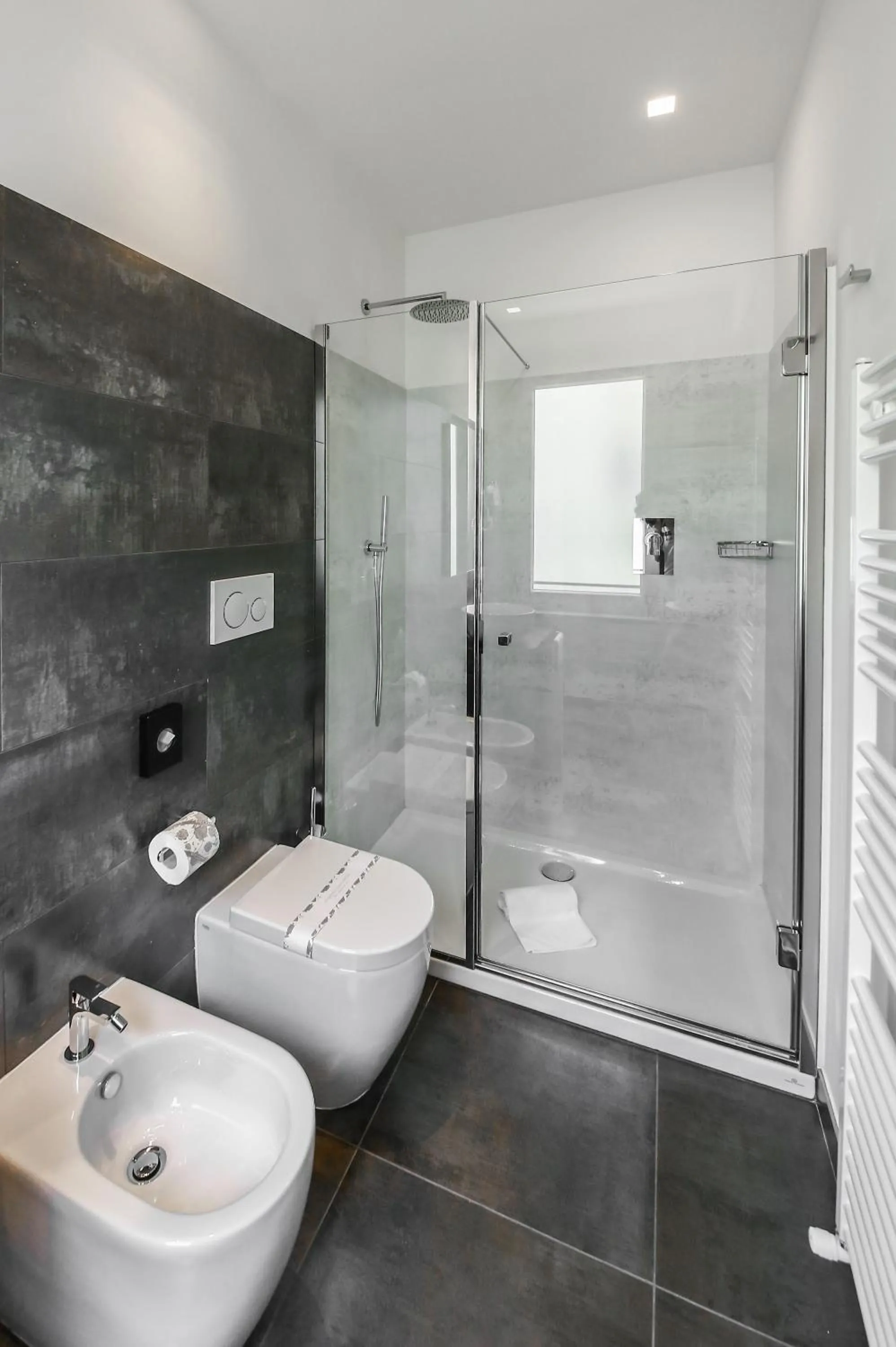 Shower in La Bella Modena