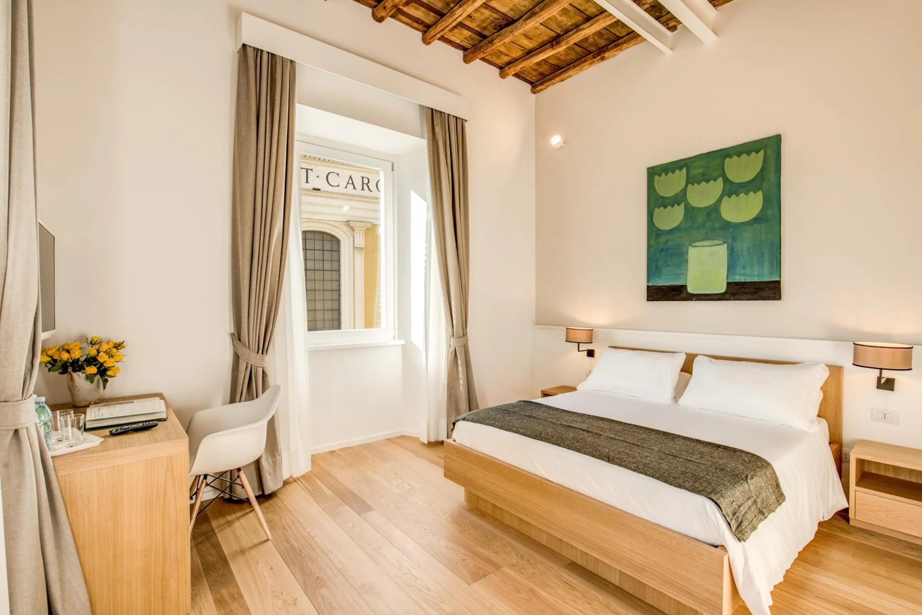 Photo of the whole room, Bed in Dopodomani Suite