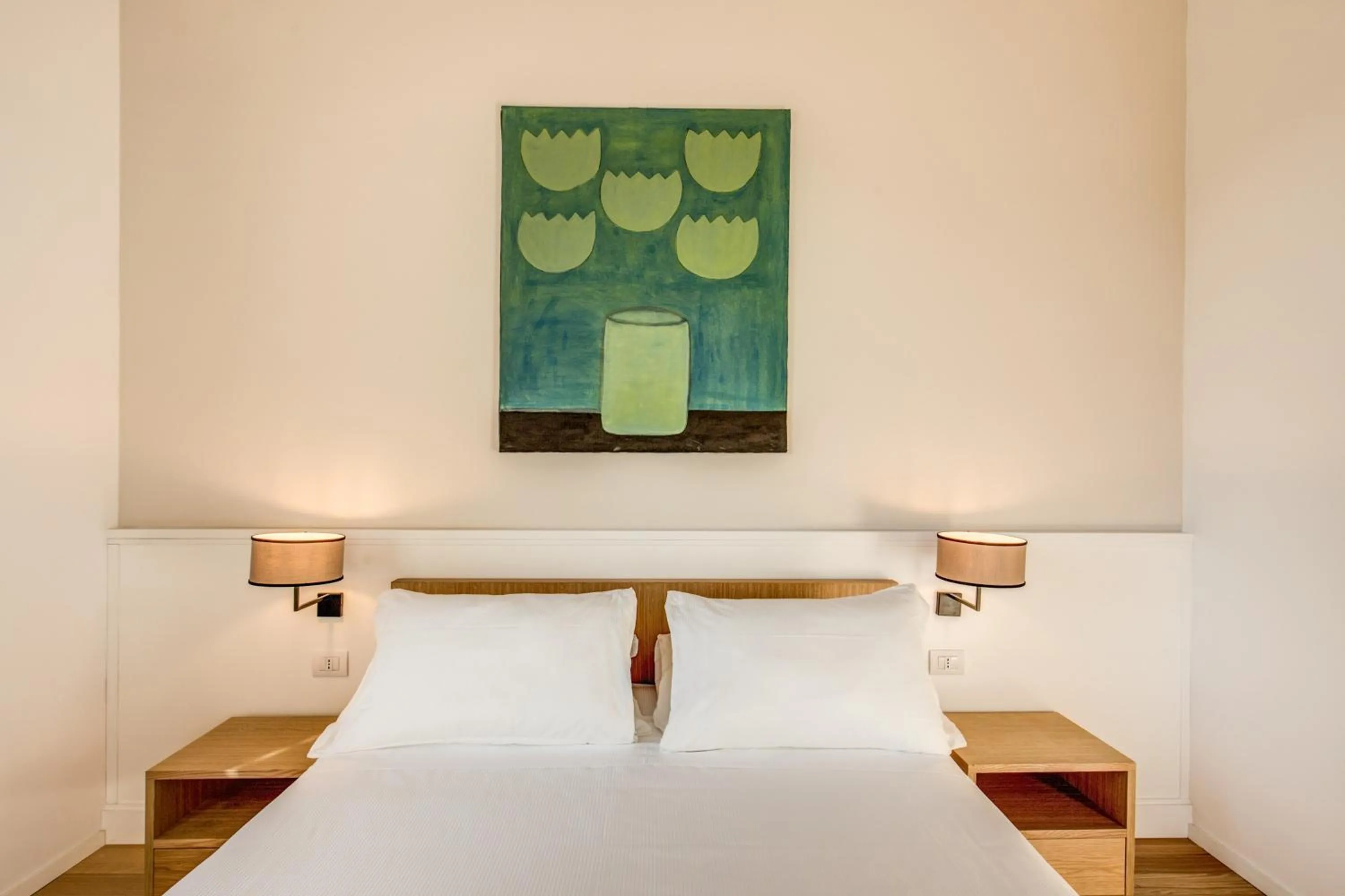 Photo of the whole room, Bed in Dopodomani Suite